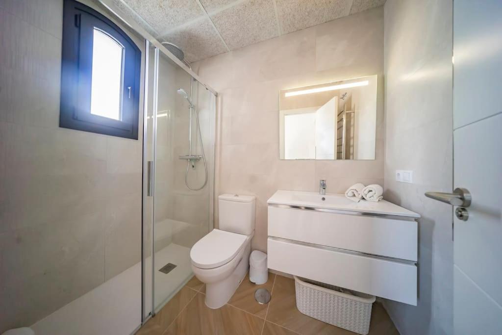 New Eco-Townhouse with Wifi Parking and Jacuzzi