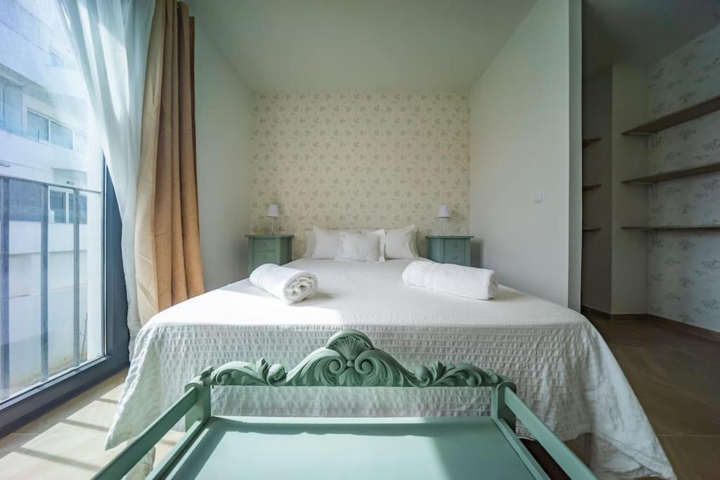 New Eco-Townhouse with Wifi Parking and Jacuzzi