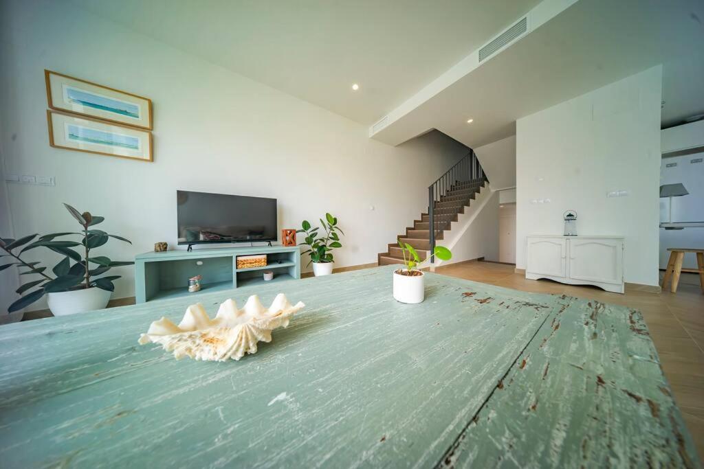 New Eco-Townhouse with Wifi Parking and Jacuzzi
