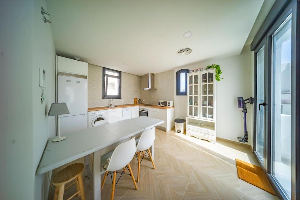 New Eco-Townhouse with Wifi Parking and Jacuzzi