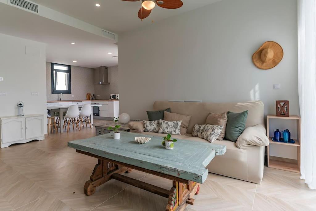 New Eco-Townhouse with Wifi Parking and Jacuzzi