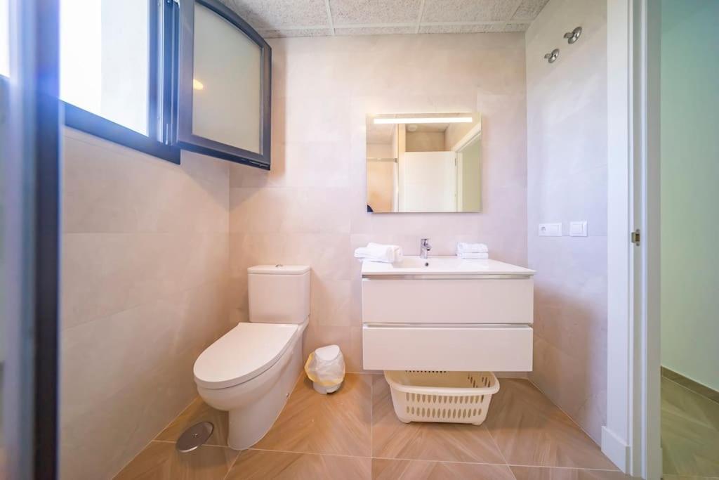New Eco-Townhouse with Wifi Parking and Jacuzzi