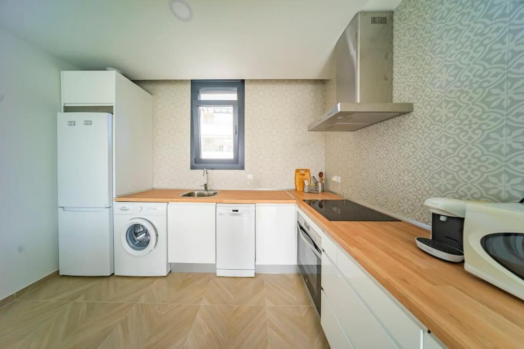 New Eco-Townhouse with Wifi Parking and Jacuzzi