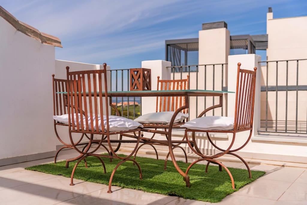 New Eco-Townhouse with Wifi Parking and Jacuzzi
