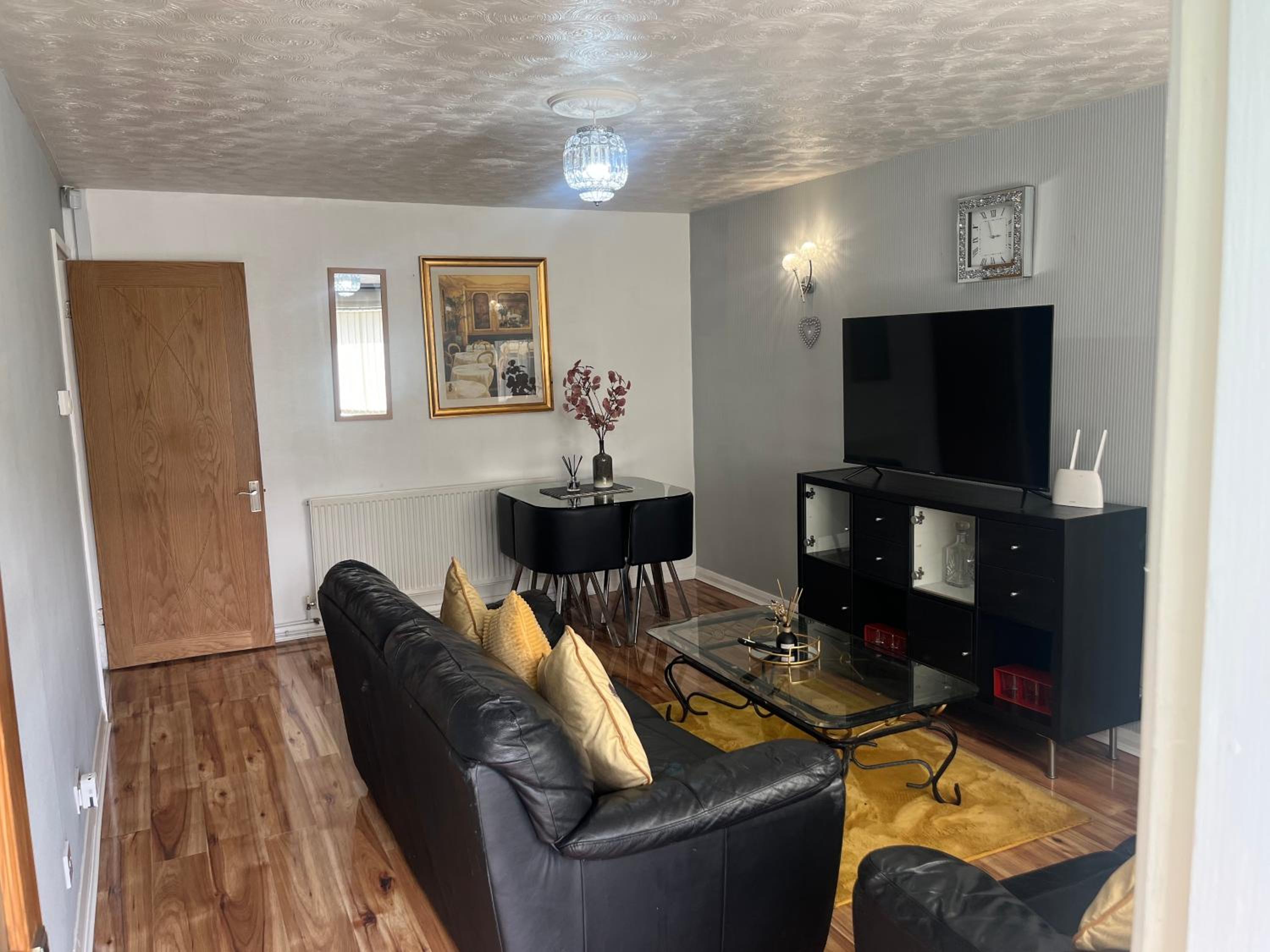 Charming 2-Bedroom in MANCHESTER
