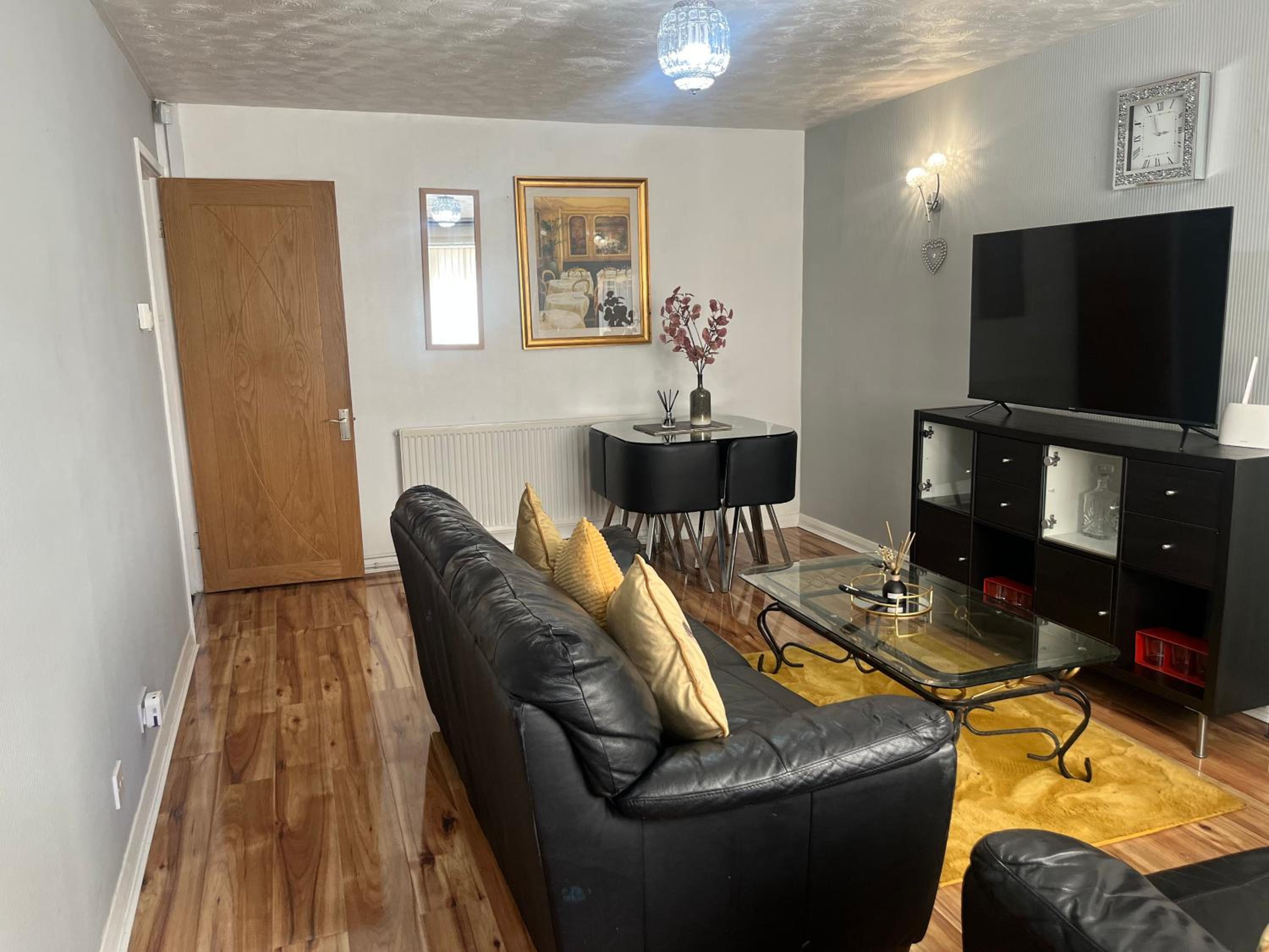 Charming 2-Bedroom in MANCHESTER