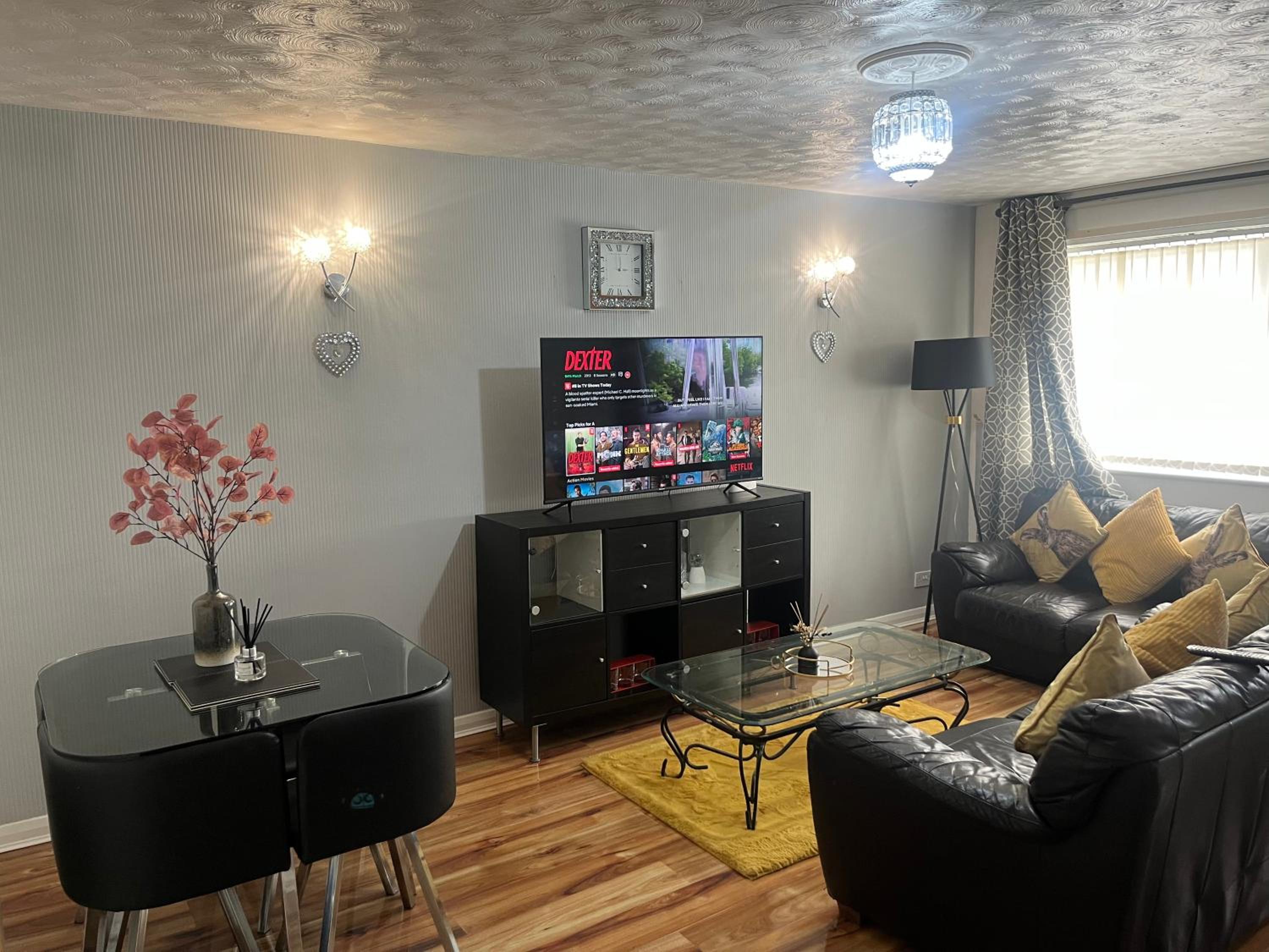 Charming 2-Bedroom in MANCHESTER