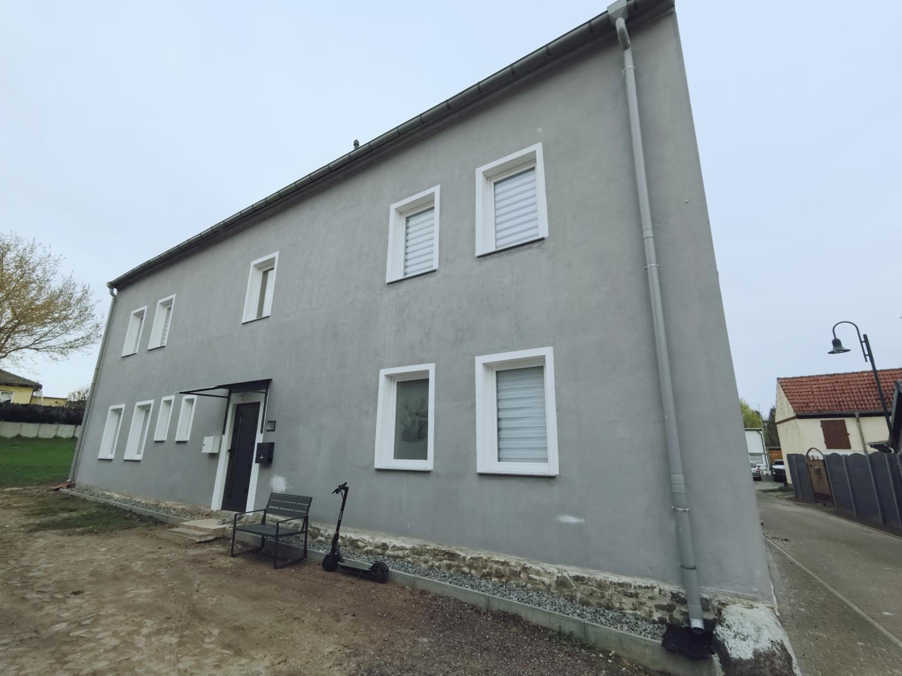 Airbnb, Doppelzimmer, direkt an der A2 & A14, 24 Stunden Check-In, Parkplatz, ruhig