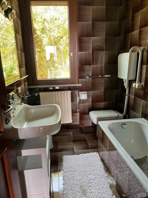 Casa Emy, tranquilla, ottima per Rilassarsi photo 2