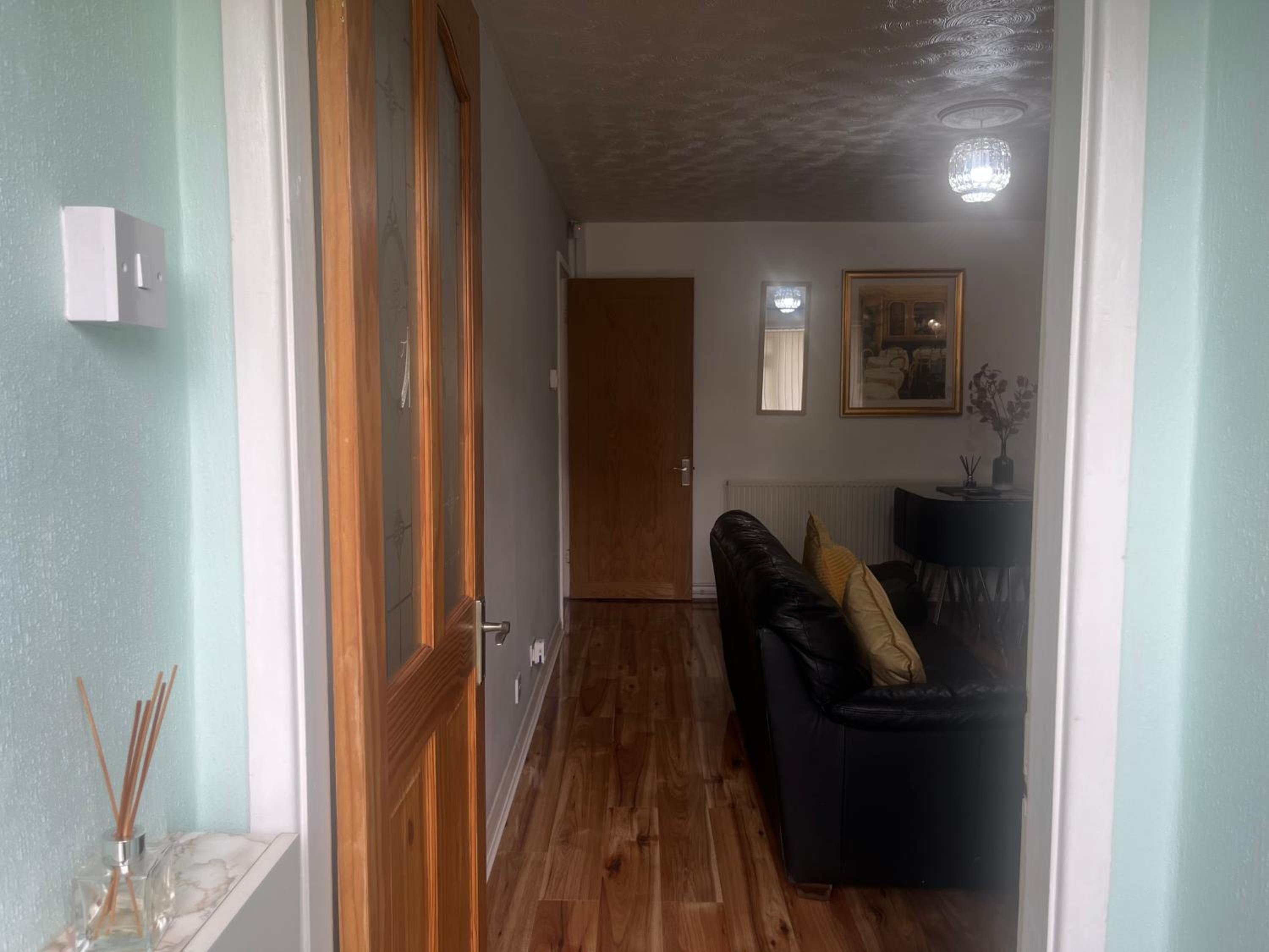 Charming 2-Bedroom in MANCHESTER