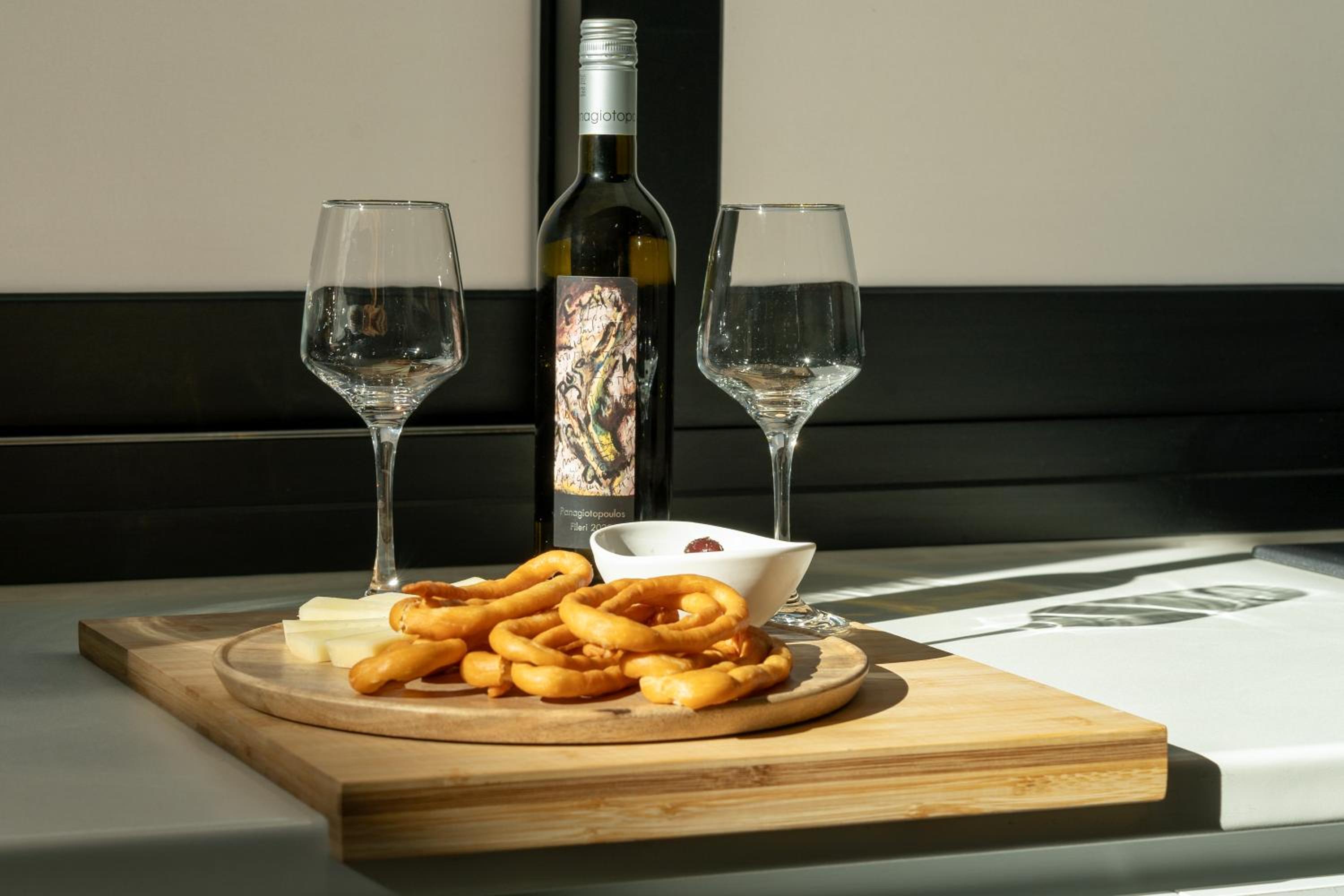 Aelia Elegant Apartments
