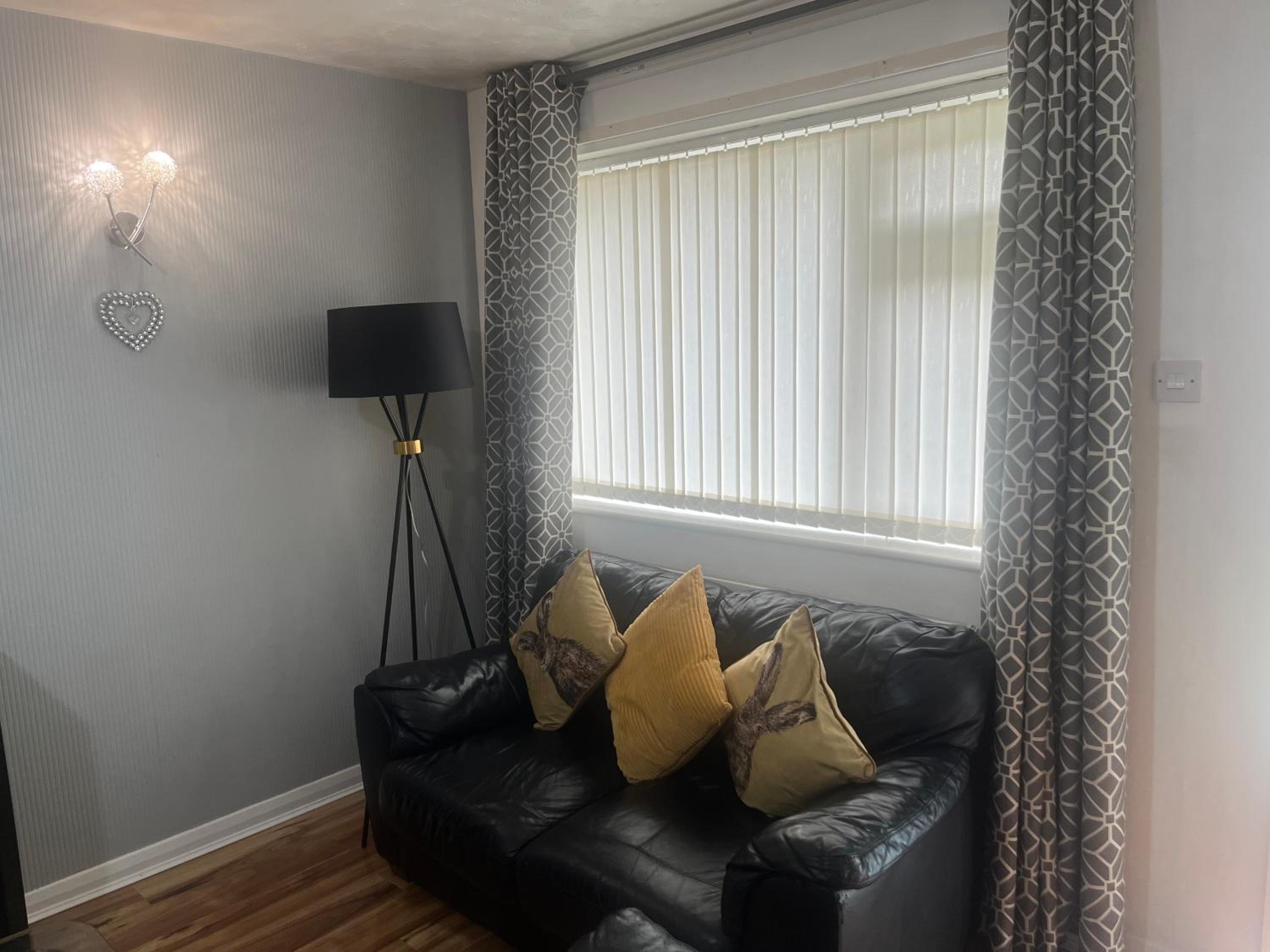 Charming 2-Bedroom in MANCHESTER