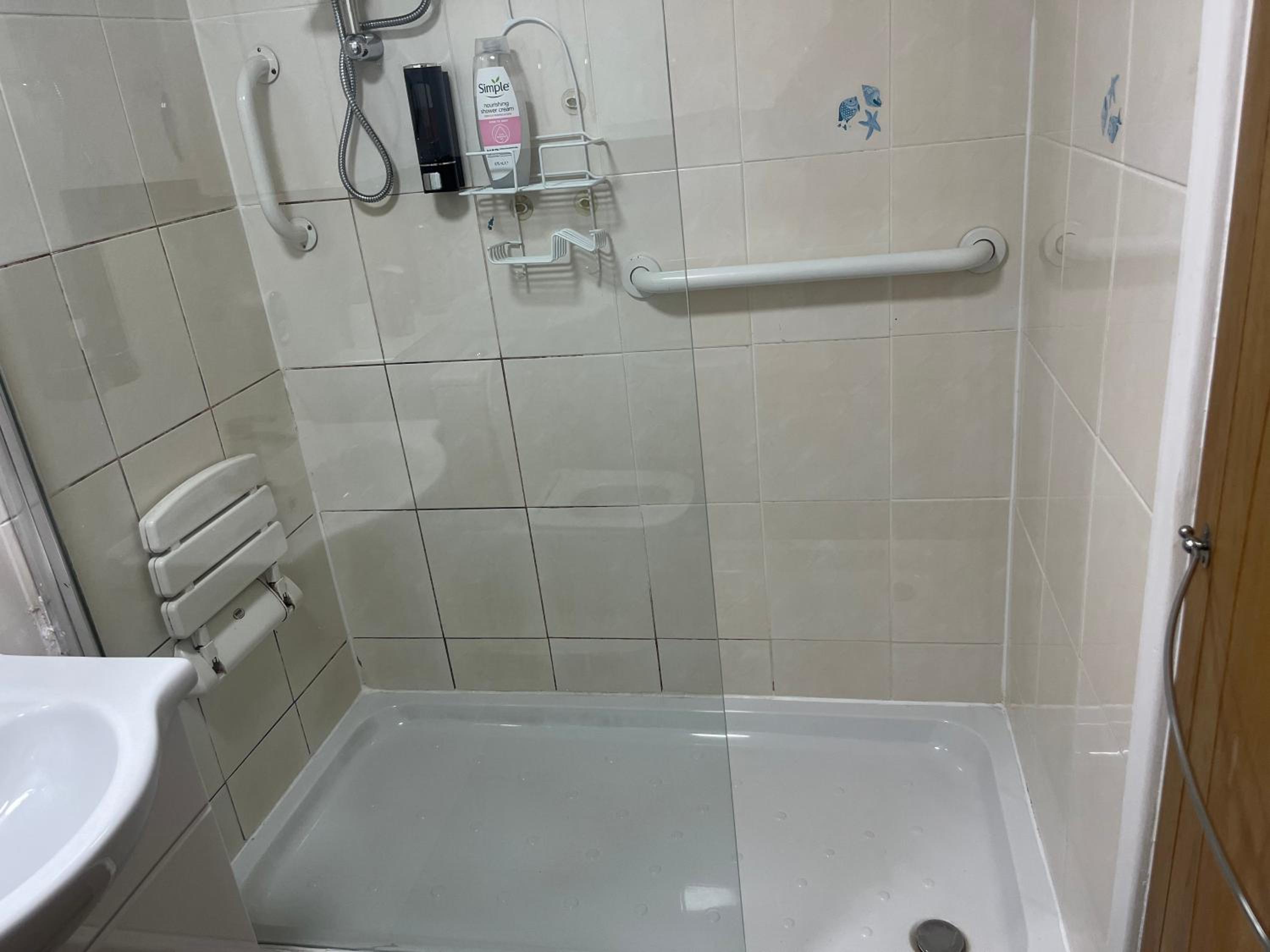 Charming 2-Bedroom in MANCHESTER