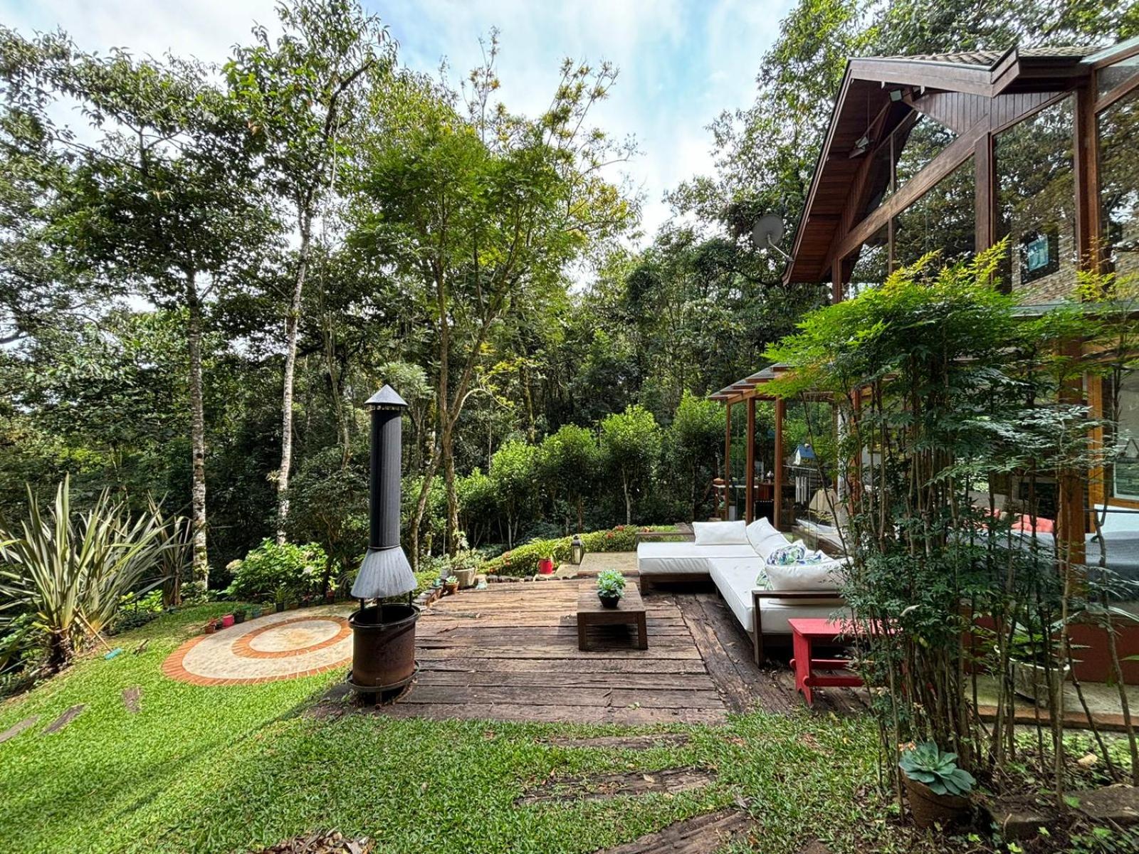 .Cabana Camaleão