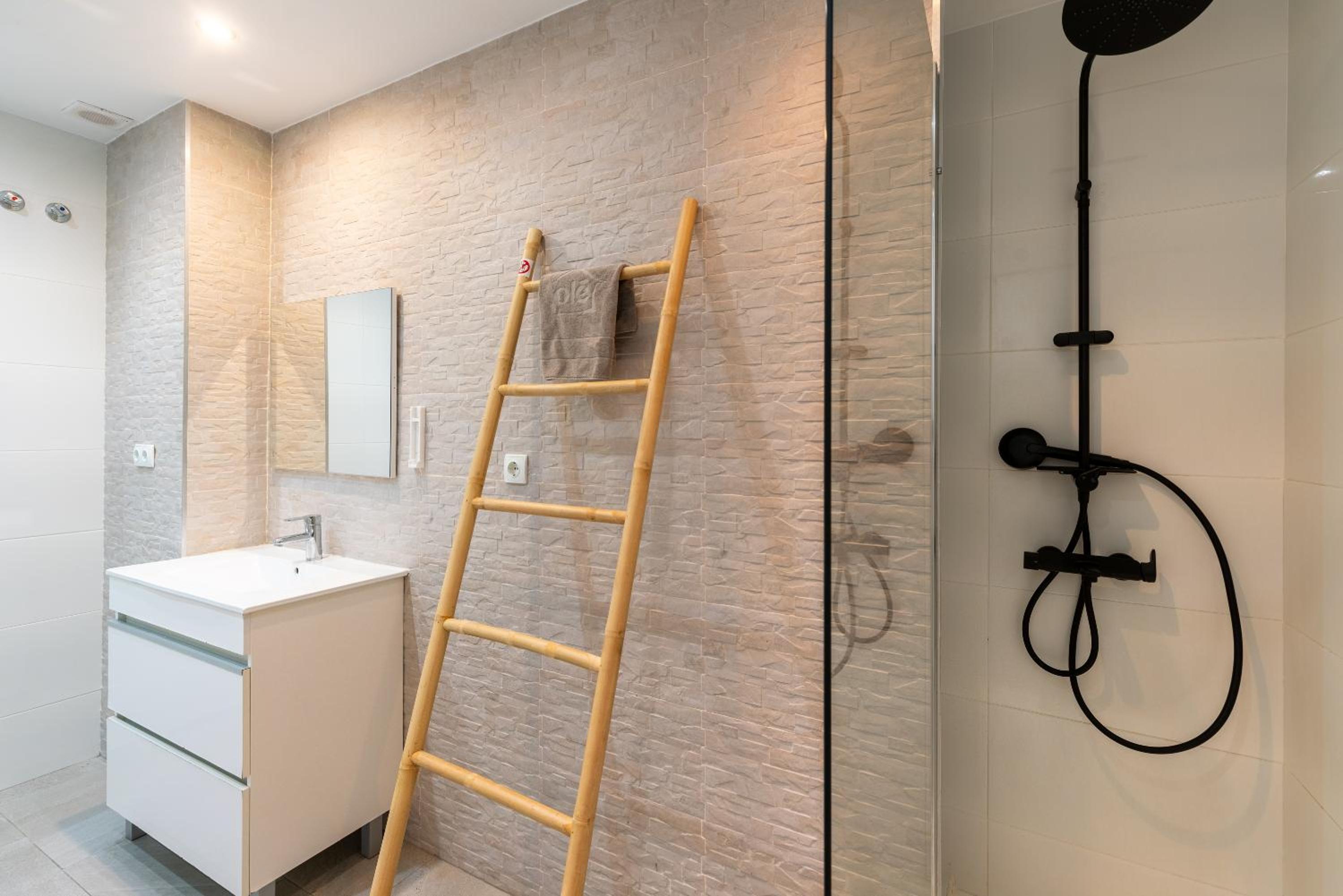 San Isidoro Olehousing