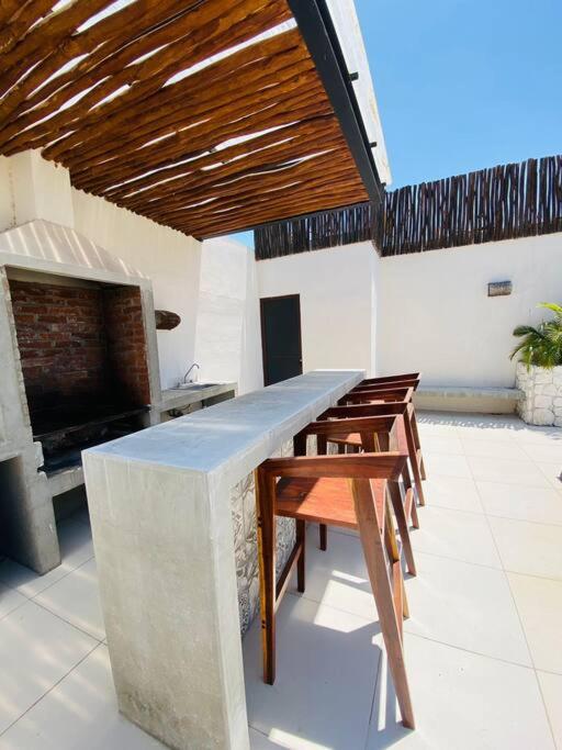 Penthouse PH1