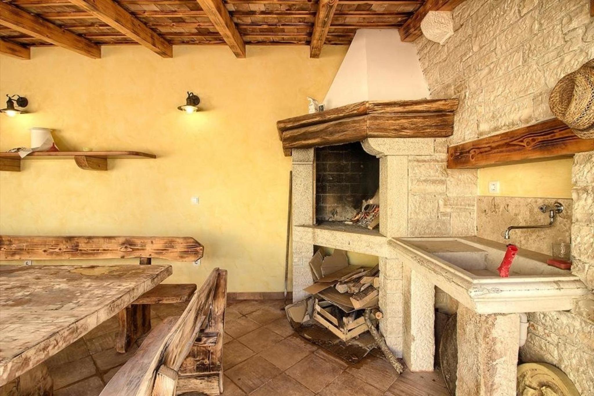 Ferienhaus mit Privatpool für 12 Personen ca 200 qm in Orbanici, Istrien Binnenland von Istrien view 4