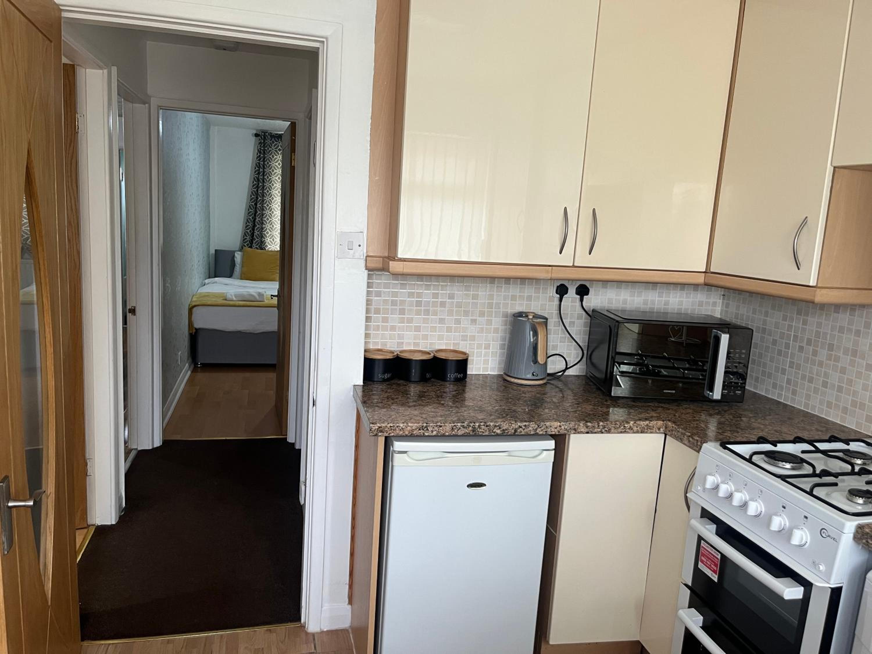 Charming 2-Bedroom in MANCHESTER
