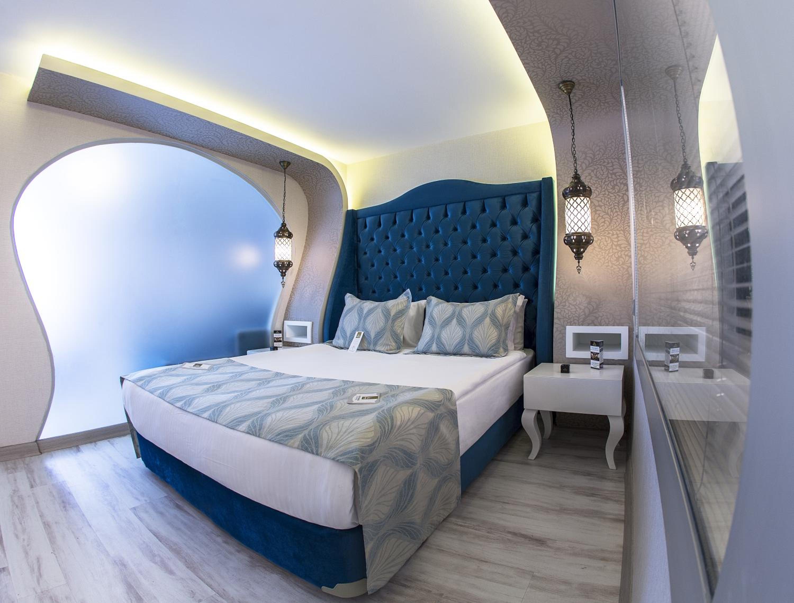 Demonti Hotel - Image 5