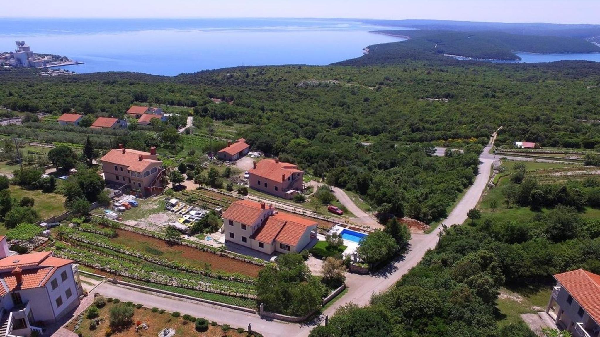 Ferienhaus mit Privatpool für 10 Personen ca 150 qm in Brovinje, Istrien Bucht von Raša