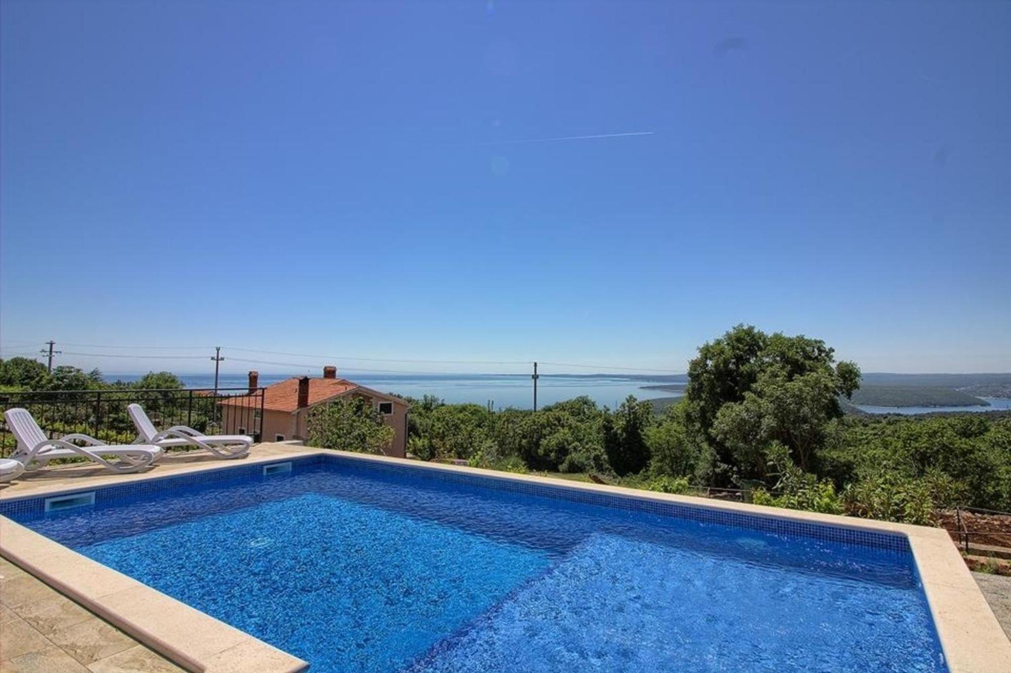 Ferienhaus mit Privatpool für 10 Personen ca 150 qm in Brovinje, Istrien Bucht von Raša
