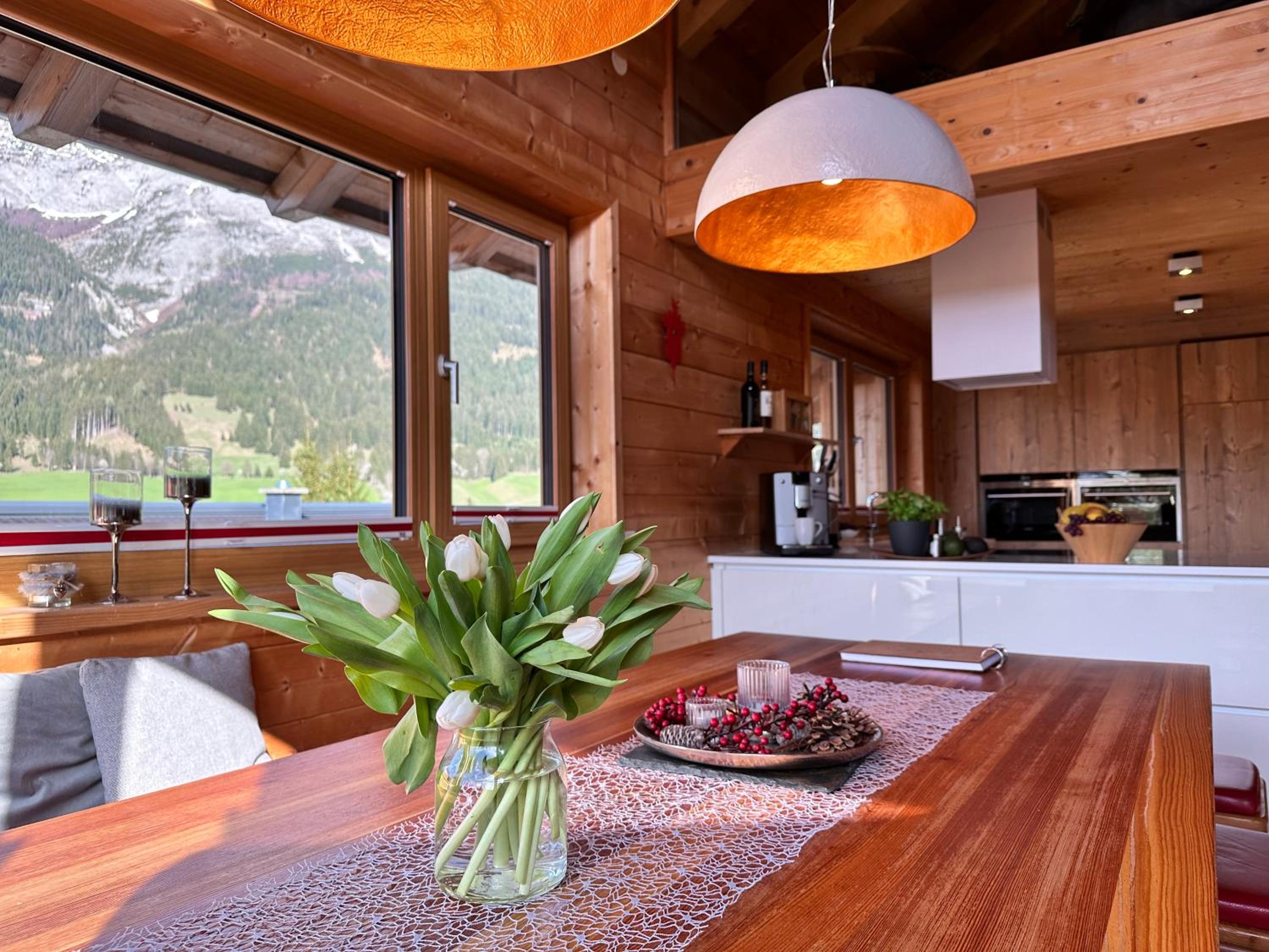 Chalet Bischofsmütze - Direkt an der Skipiste im Skigebiet Dachstein West