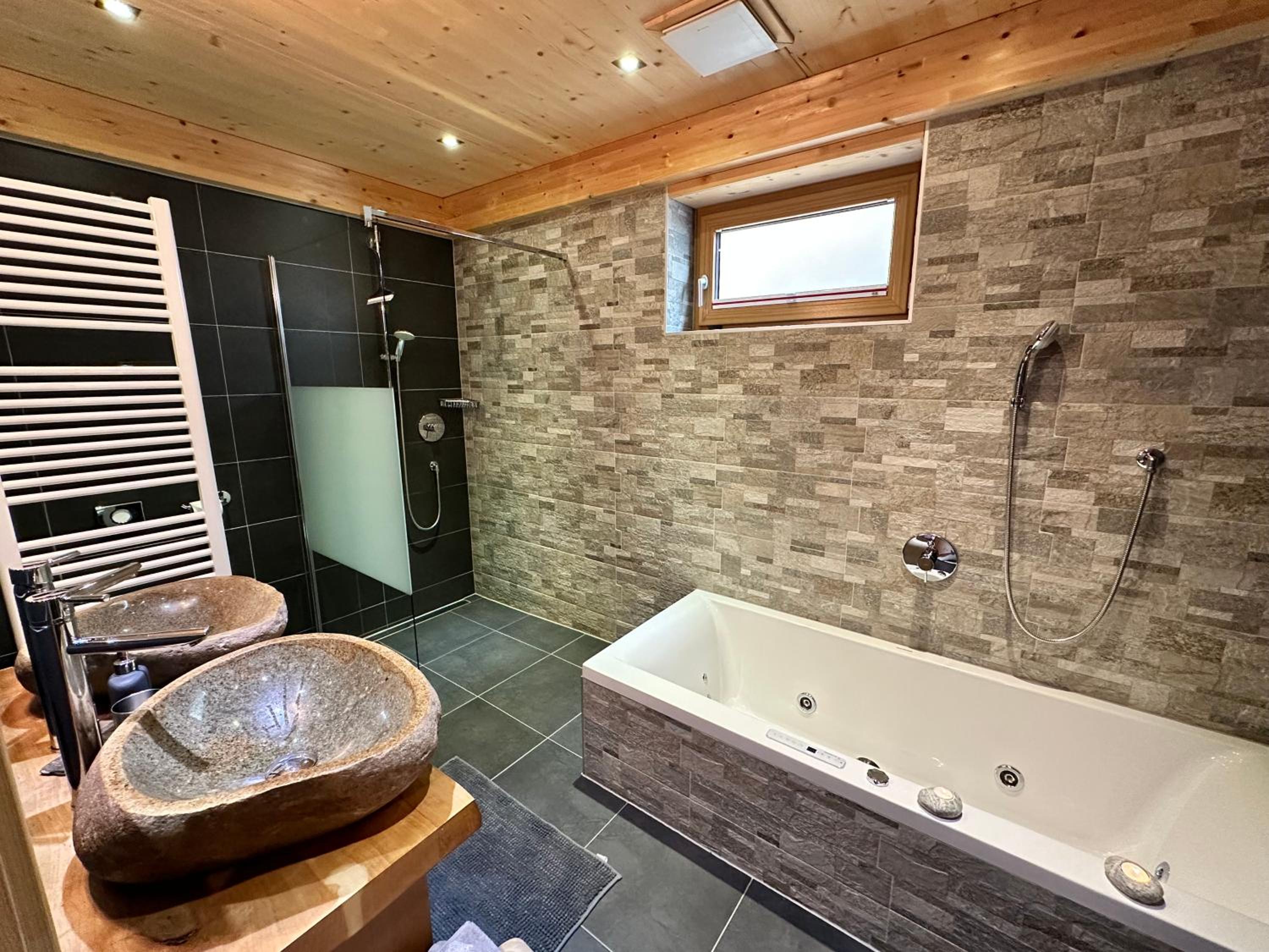 Chalet Bischofsmütze - Direkt an der Skipiste im Skigebiet Dachstein West