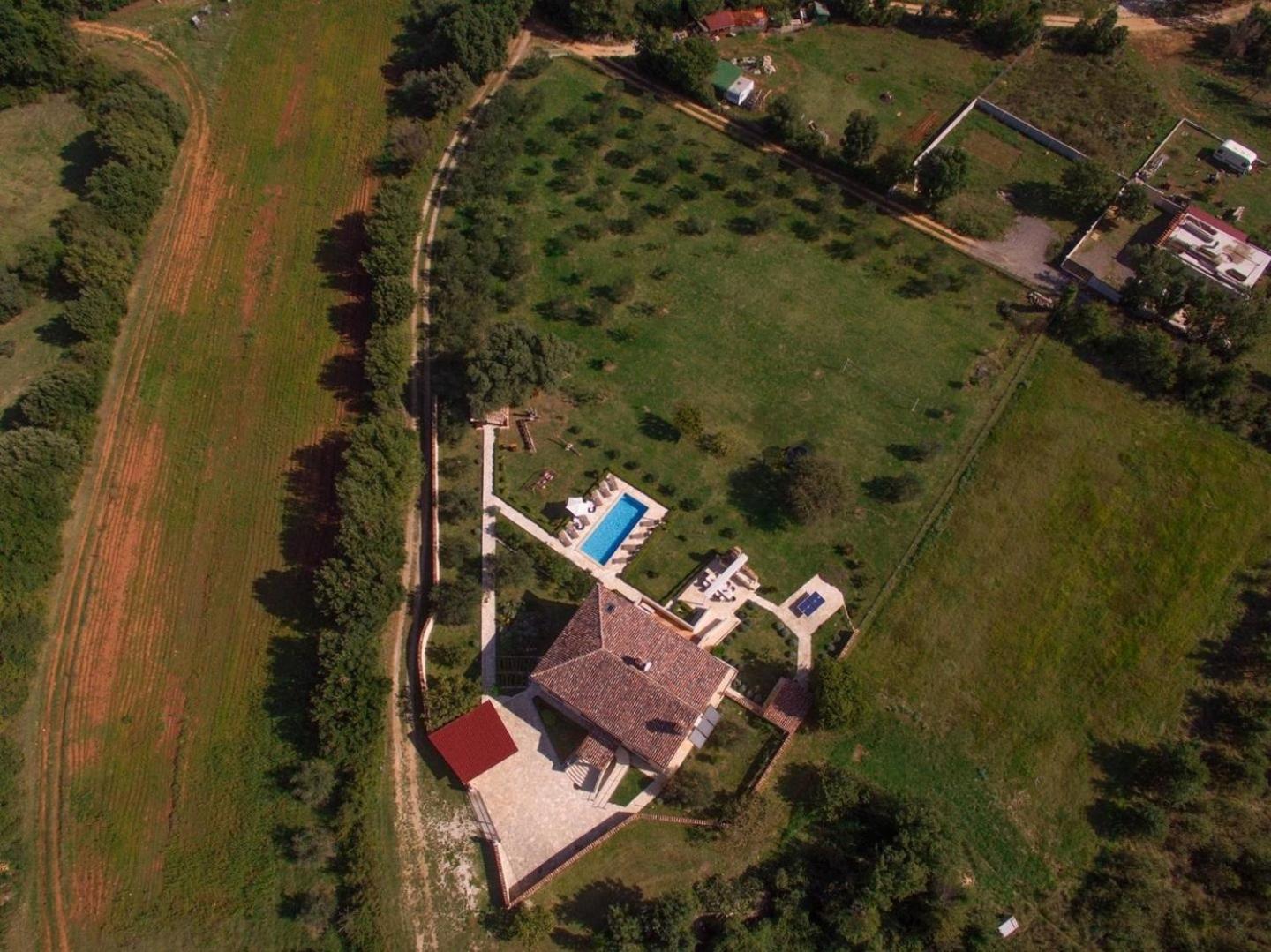 Ferienhaus mit Privatpool für 10 Personen ca 300 qm in Šišan, Istrien Südküste von Istrien view 3