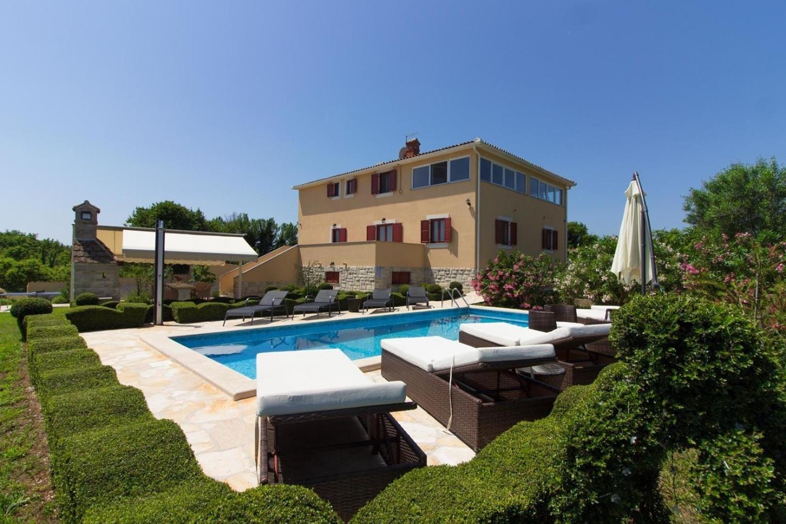 Ferienhaus mit Privatpool für 10 Personen ca 300 qm in Šišan, Istrien Südküste von Istrien view 4