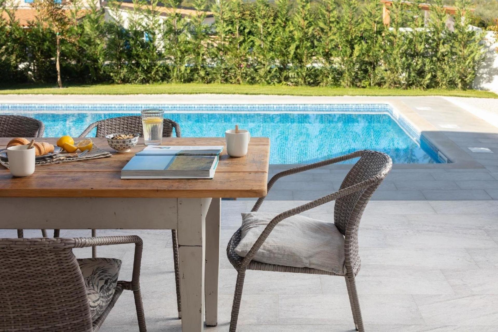 Ferienhaus Mit Eigenem Pool view 2