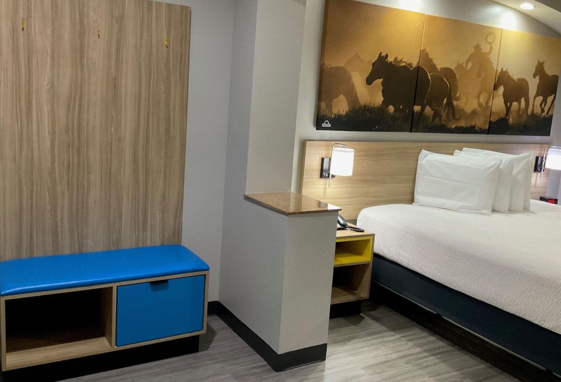 Days Inn by Wyndham Humble/Houston Intercontinental Airport - Property Image 28