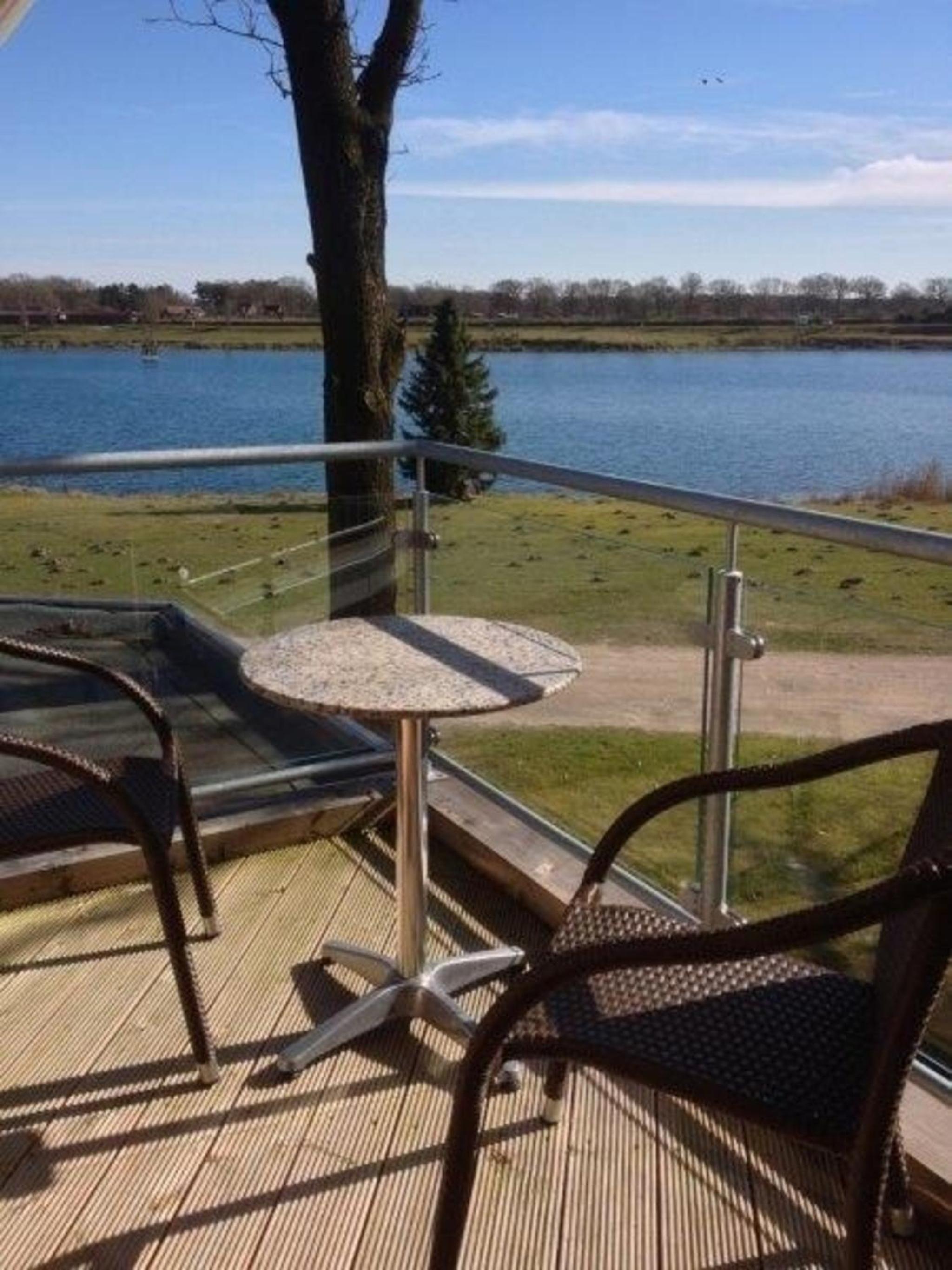 Ferienhaus Mit Atemberaubendem Blick Auf Den See