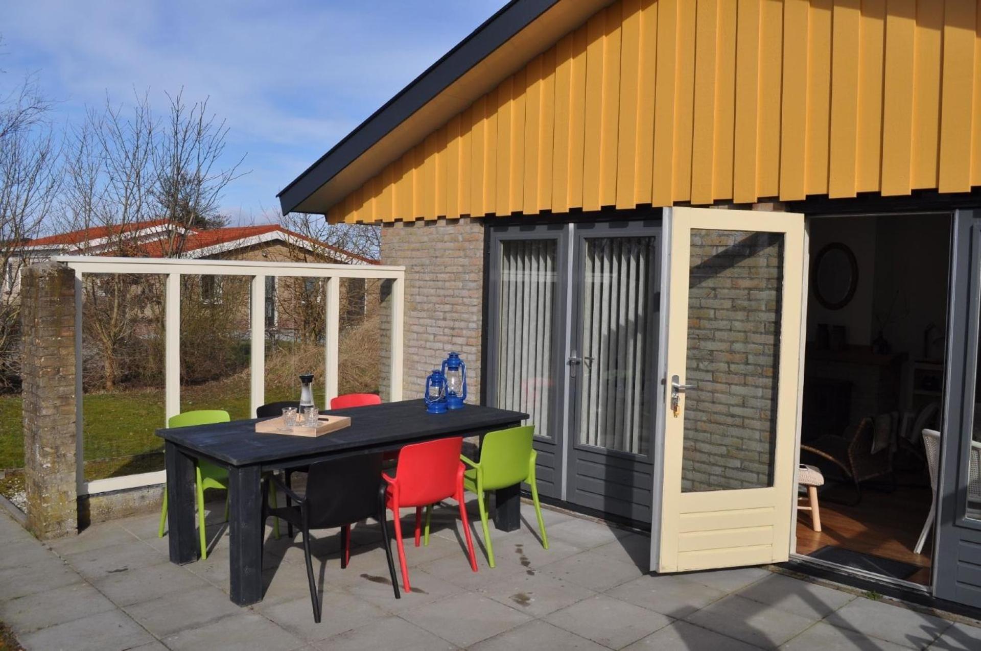 Bungalow für 4 Personen und 2 Kinder auf Ameland view 3