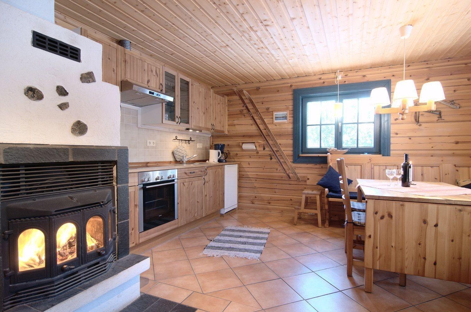 Charmantes modernes Blockhaus mit Kamin