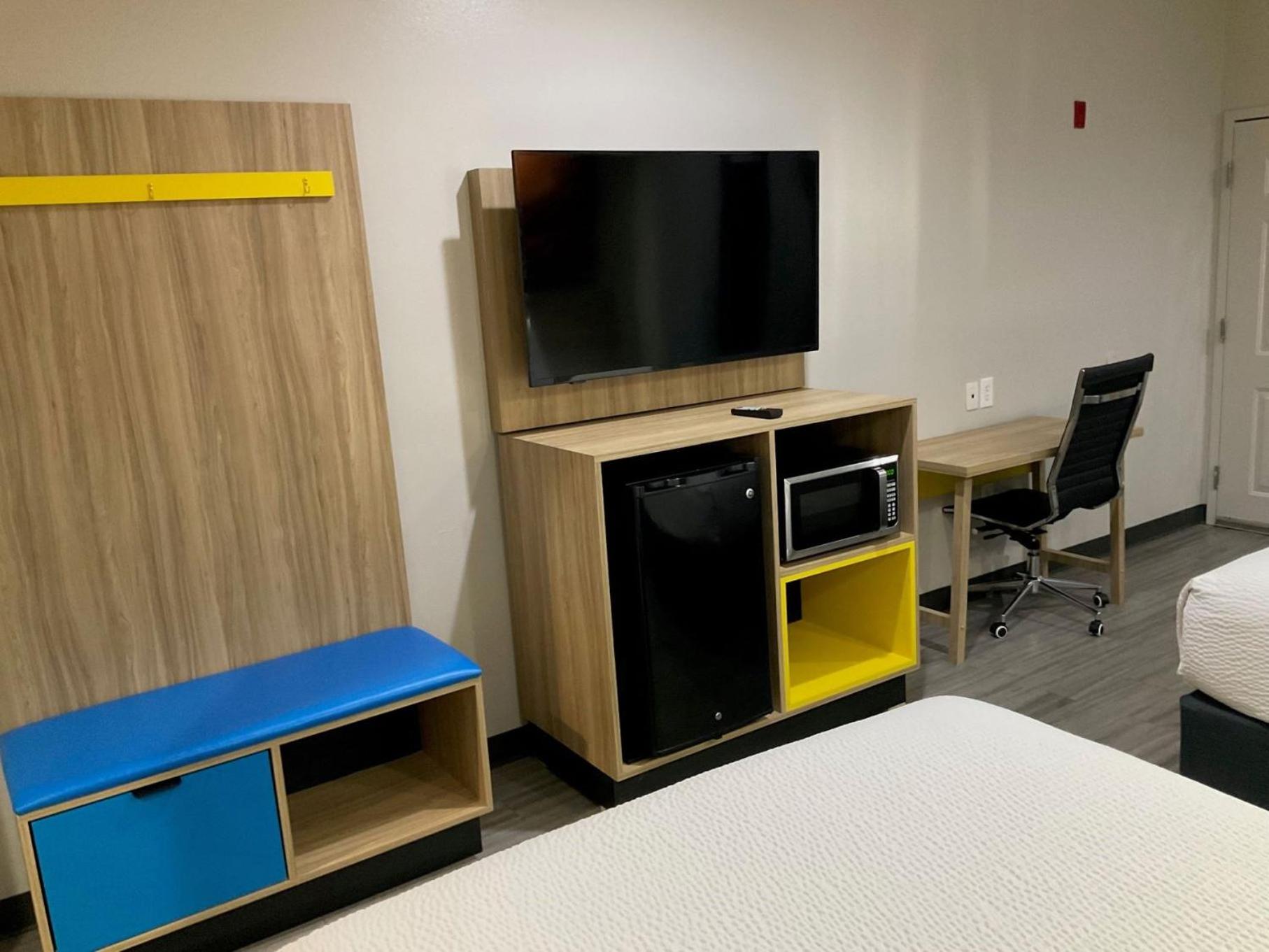 Days Inn by Wyndham Humble/Houston Intercontinental Airport - Property Image 17
