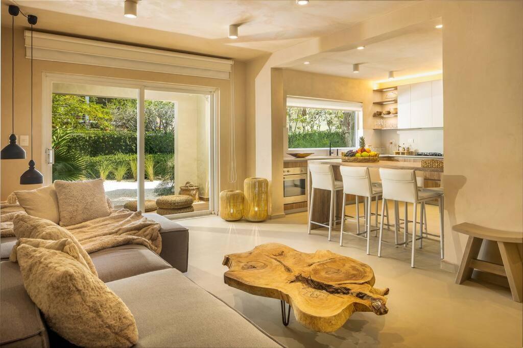 Beach House Bloom - Cabarete Luxury Rentals
