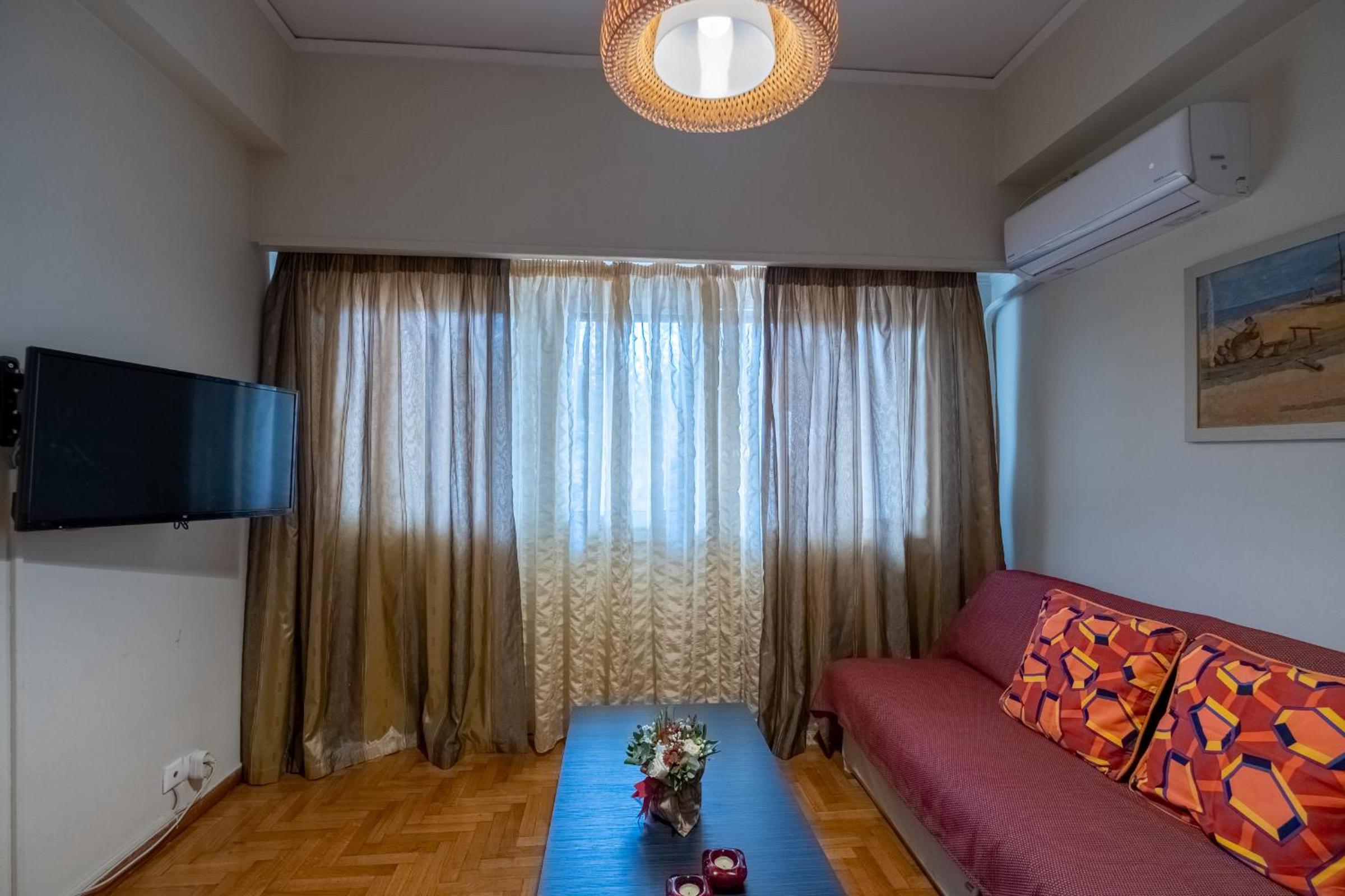 Oro's Stylish Kolonaki Flats Next to Metro & Museums