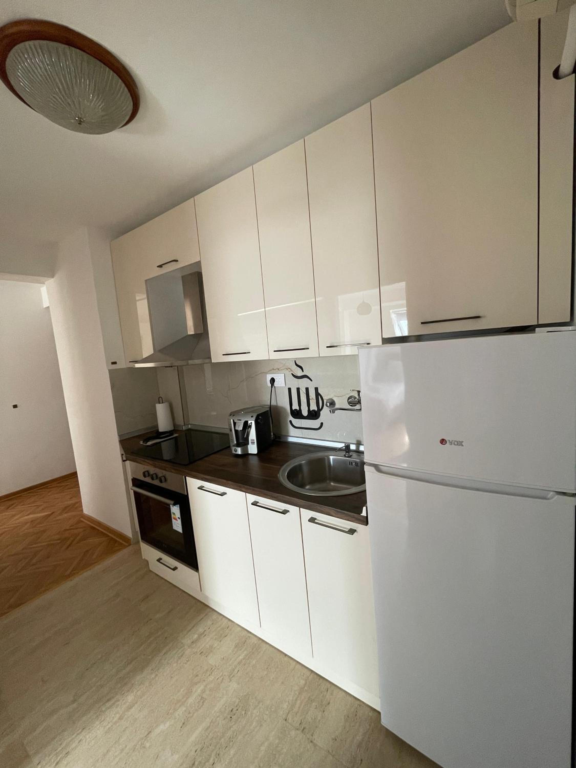 BMM LUX APARTMENT CENTAR view 5