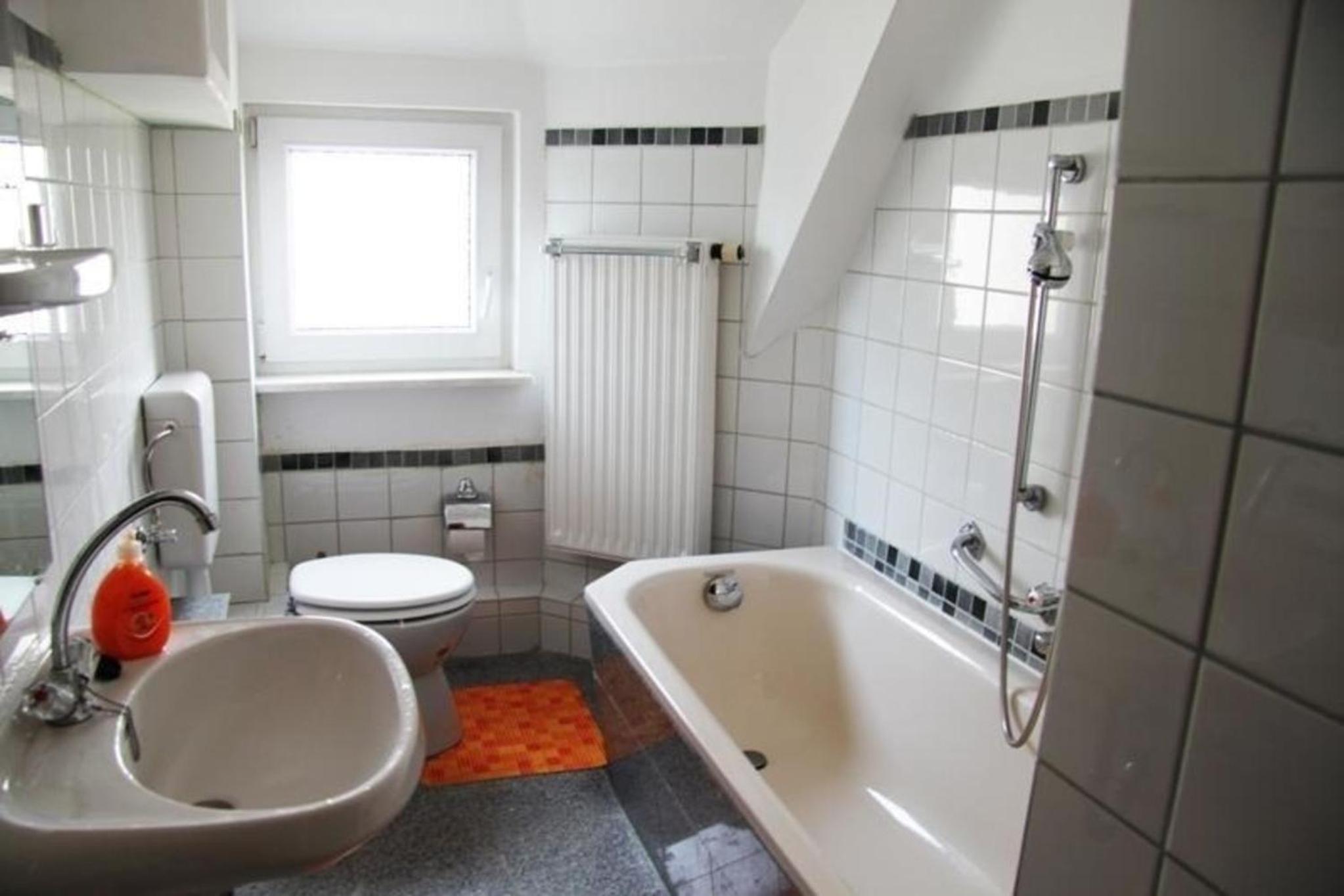 Schöne Ferienwohnung in Ebersdorf mit Grill und Garten