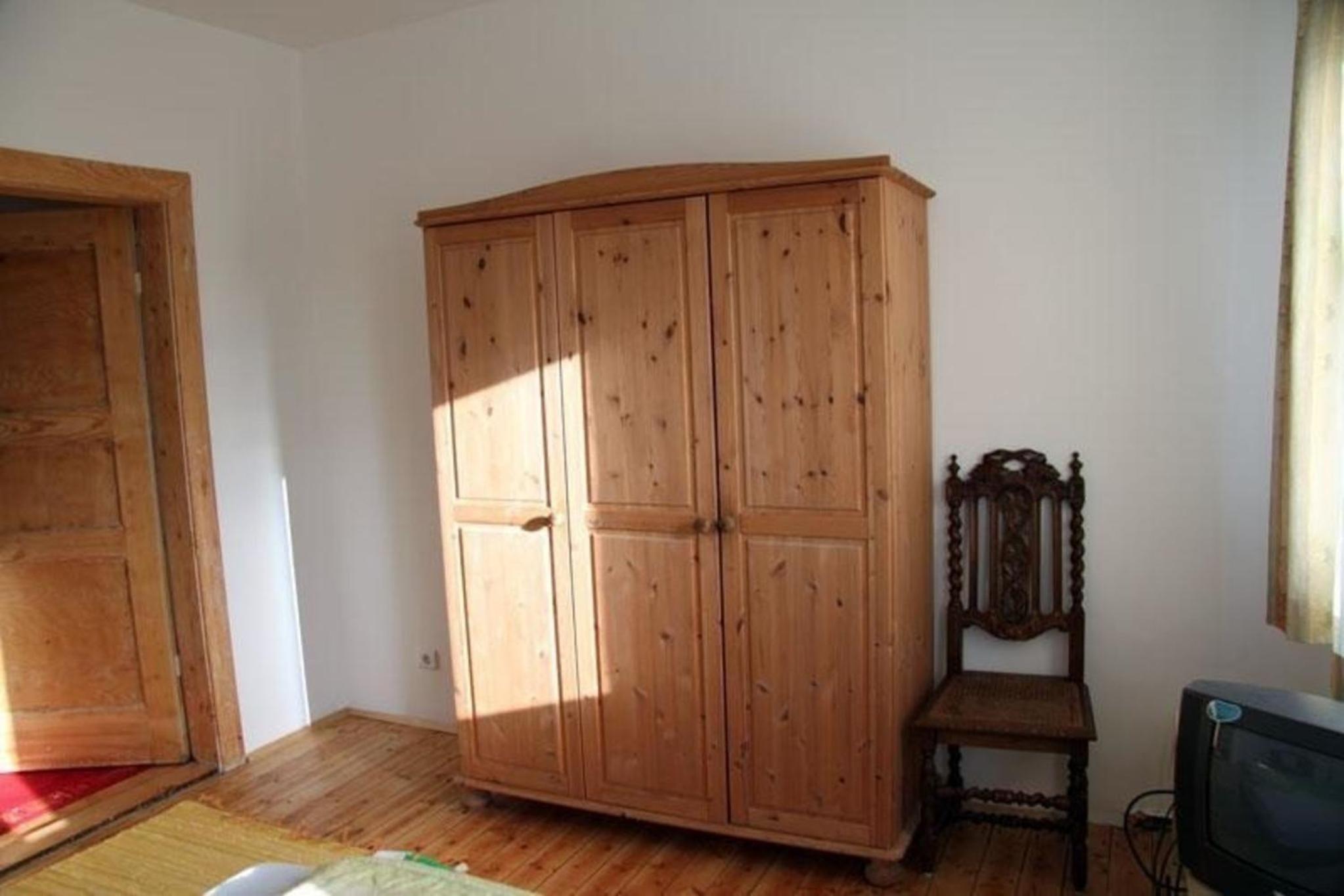 Schöne Ferienwohnung in Ebersdorf mit Grill und Garten
