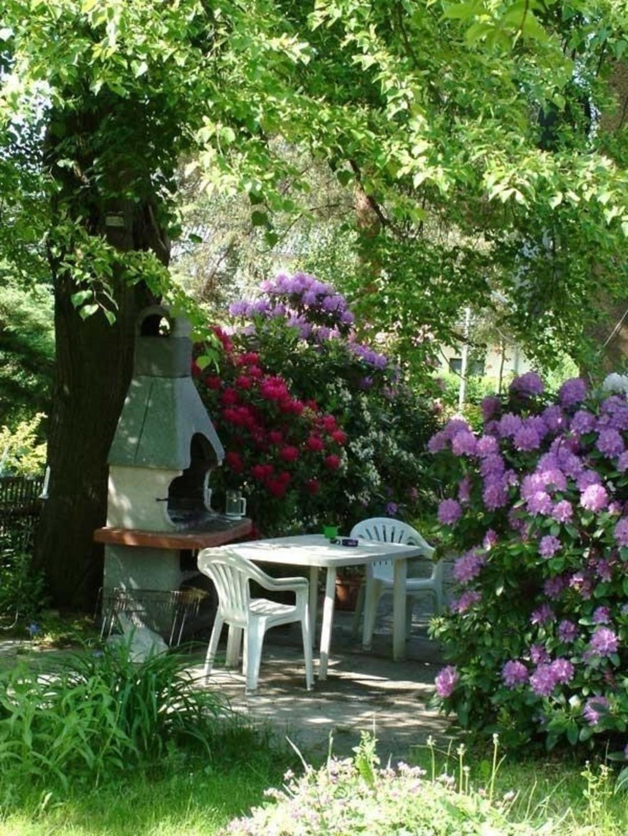 Schöne Ferienwohnung in Ebersdorf mit Grill und Garten
