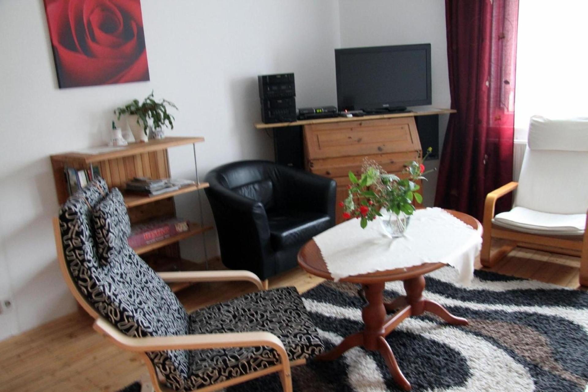 Schöne Ferienwohnung in Ebersdorf mit Grill und Garten
