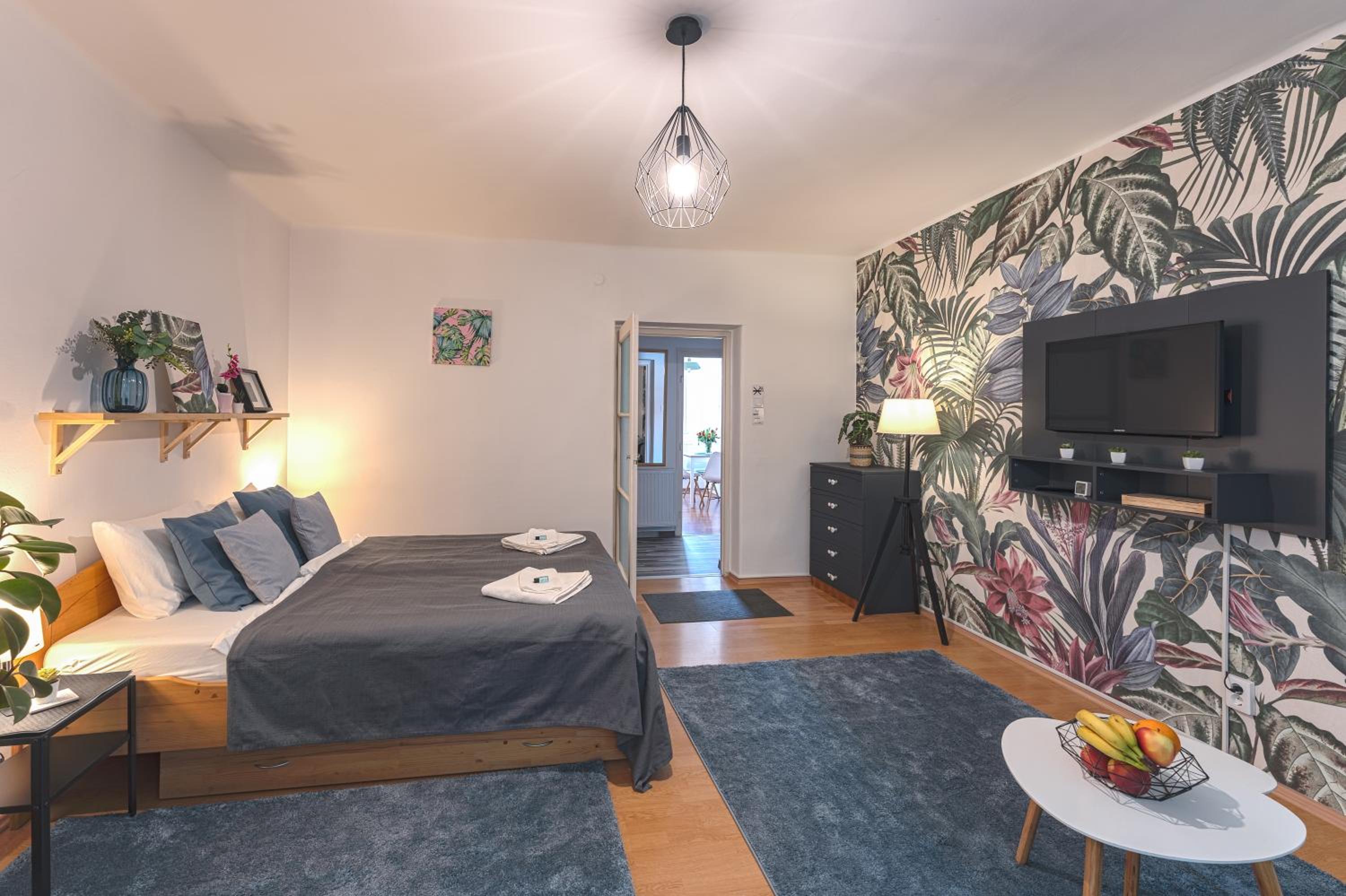 Peaceful Apartment near Buda Castle and Chain Bridge view 4