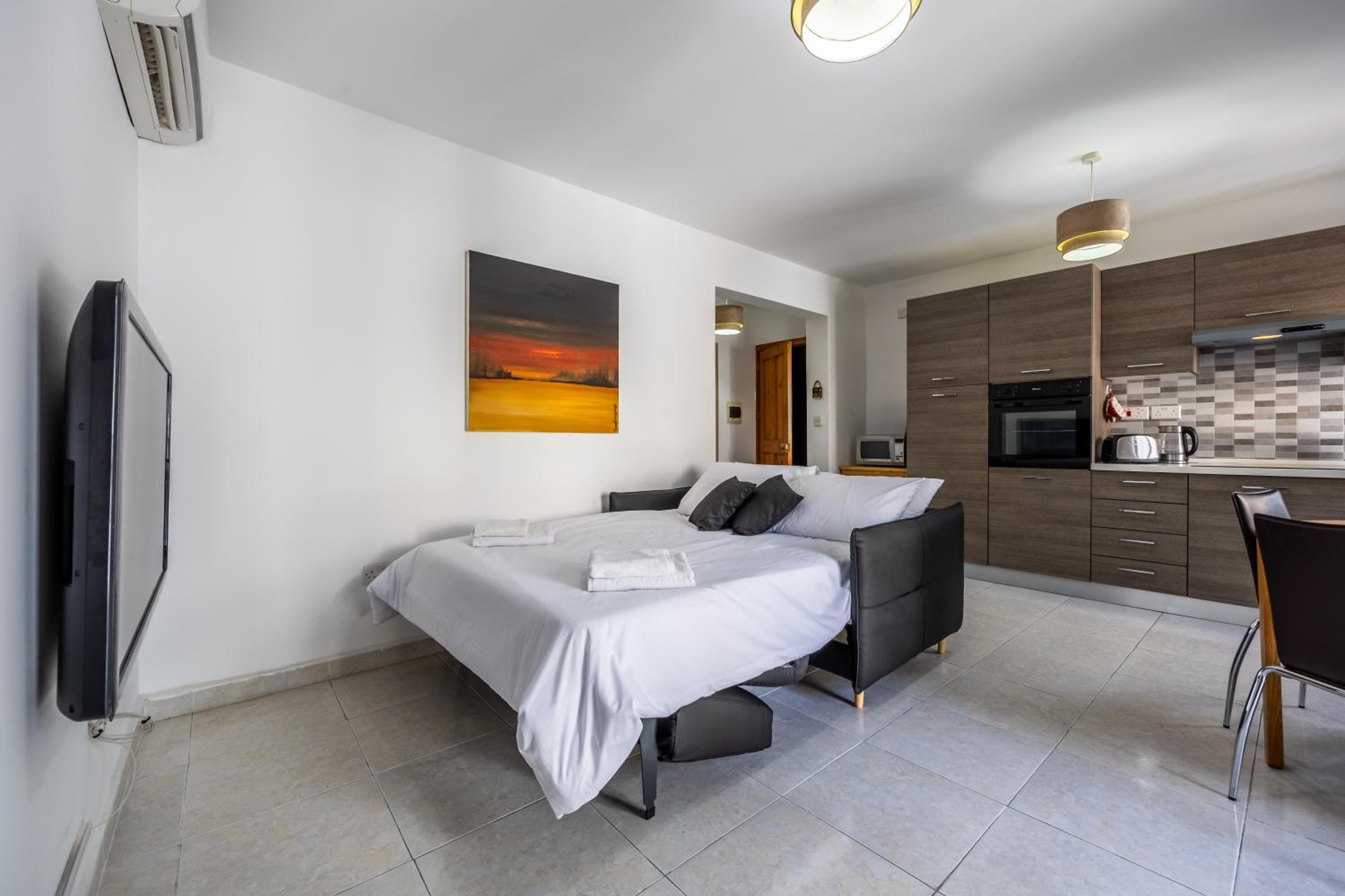 Spacious, one bedroom apartment in Paceville photo 3