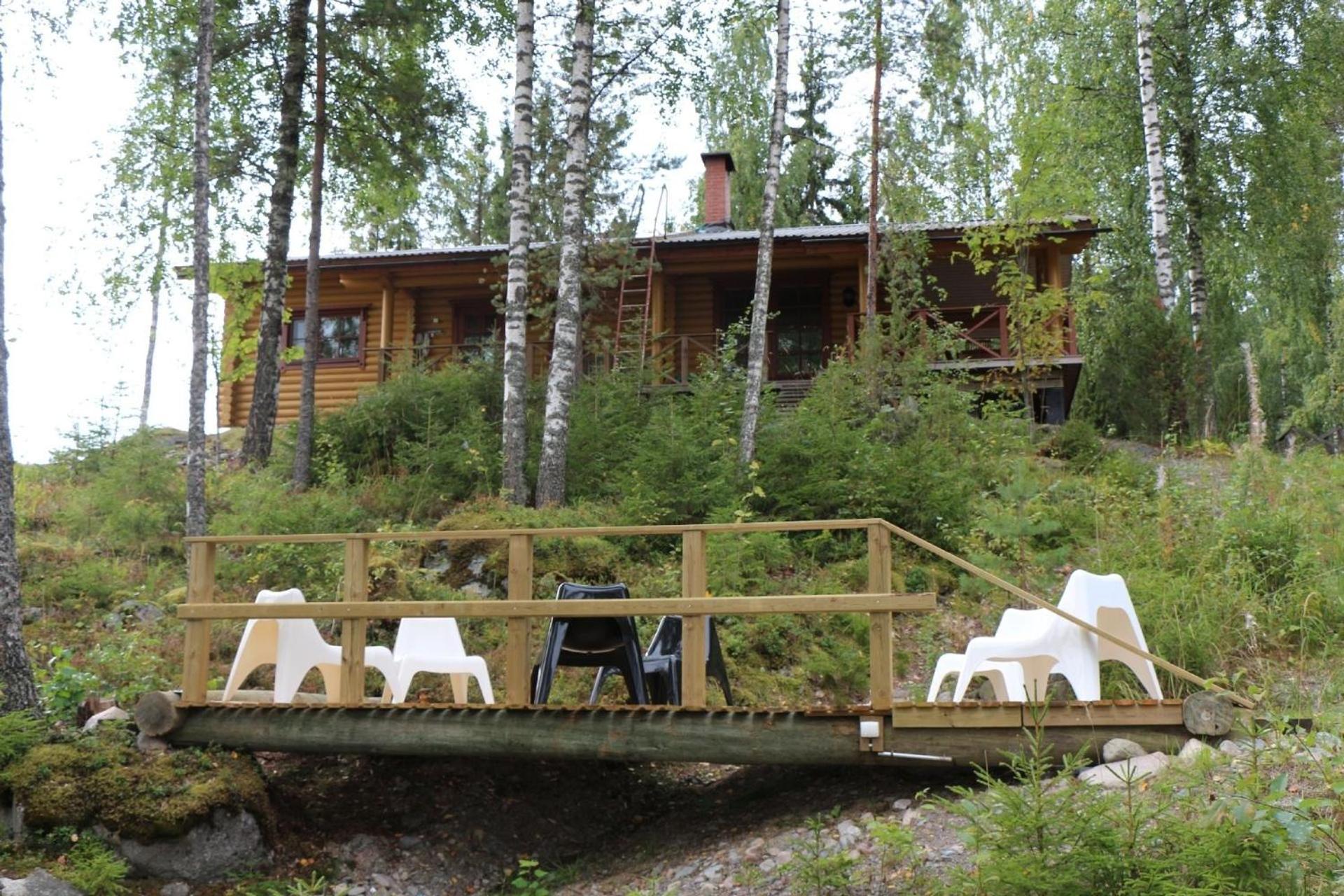 Photo 11