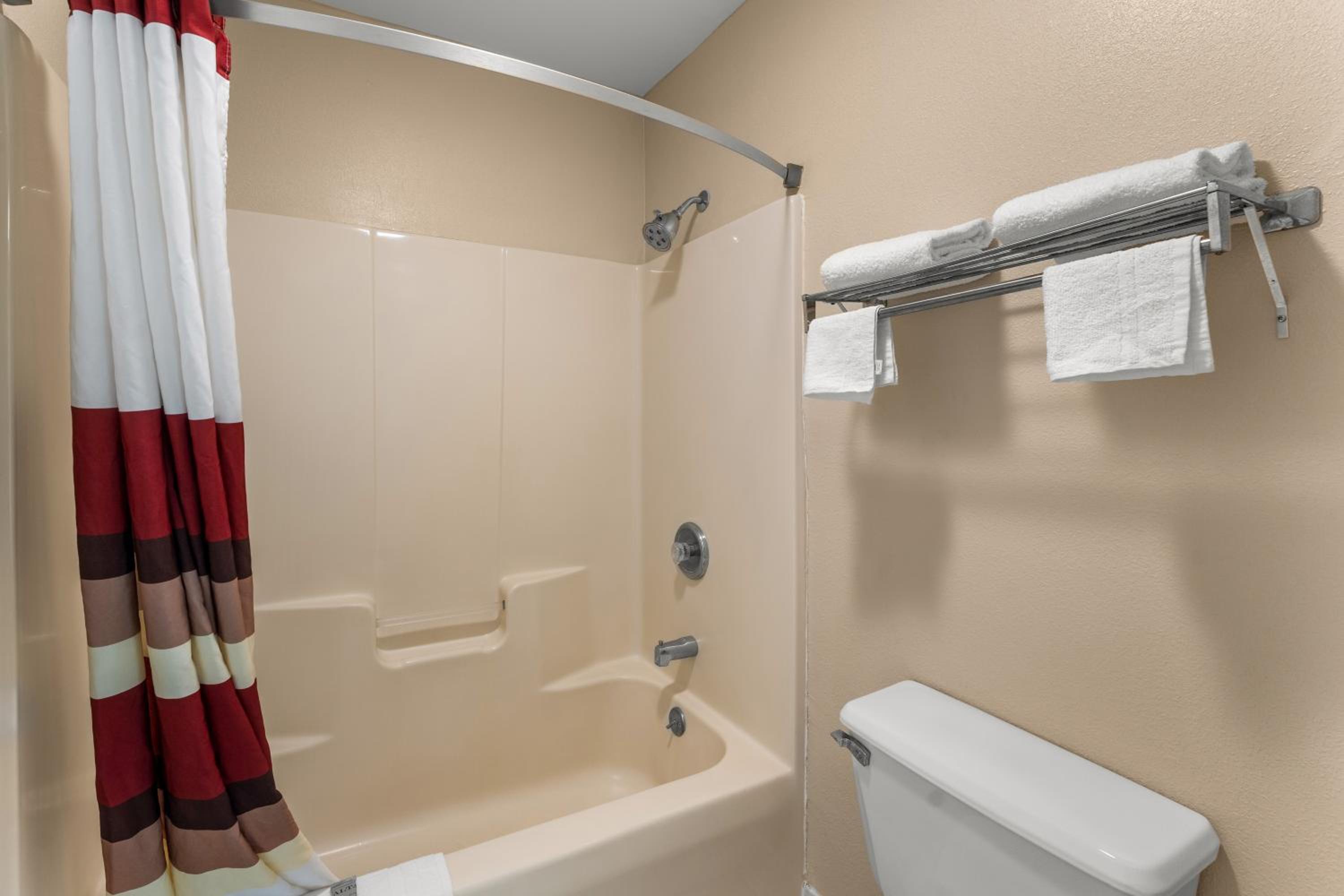 Americas Best Value Inn-Montezuma, 사진 15