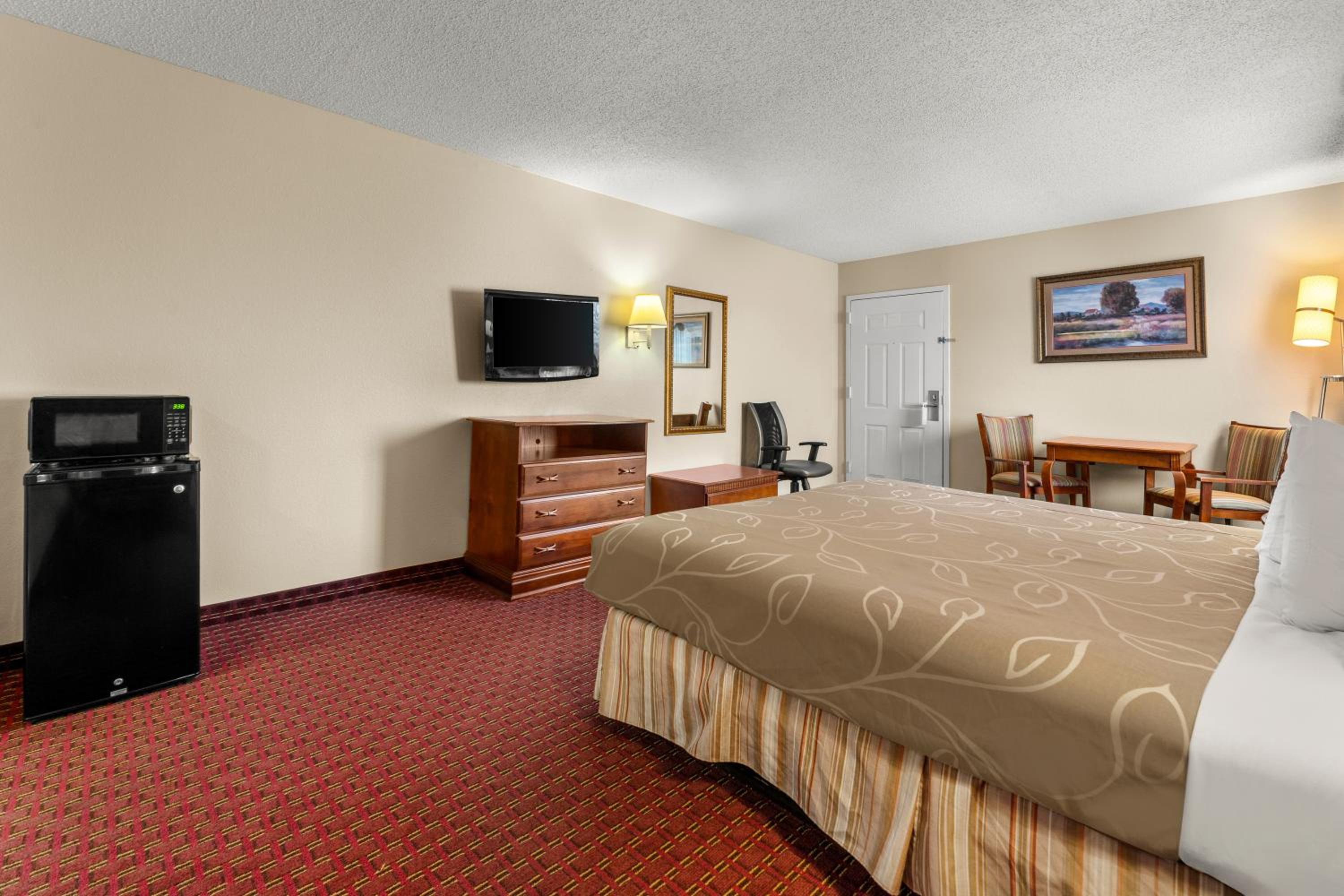 Americas Best Value Inn-Montezuma, 사진 21