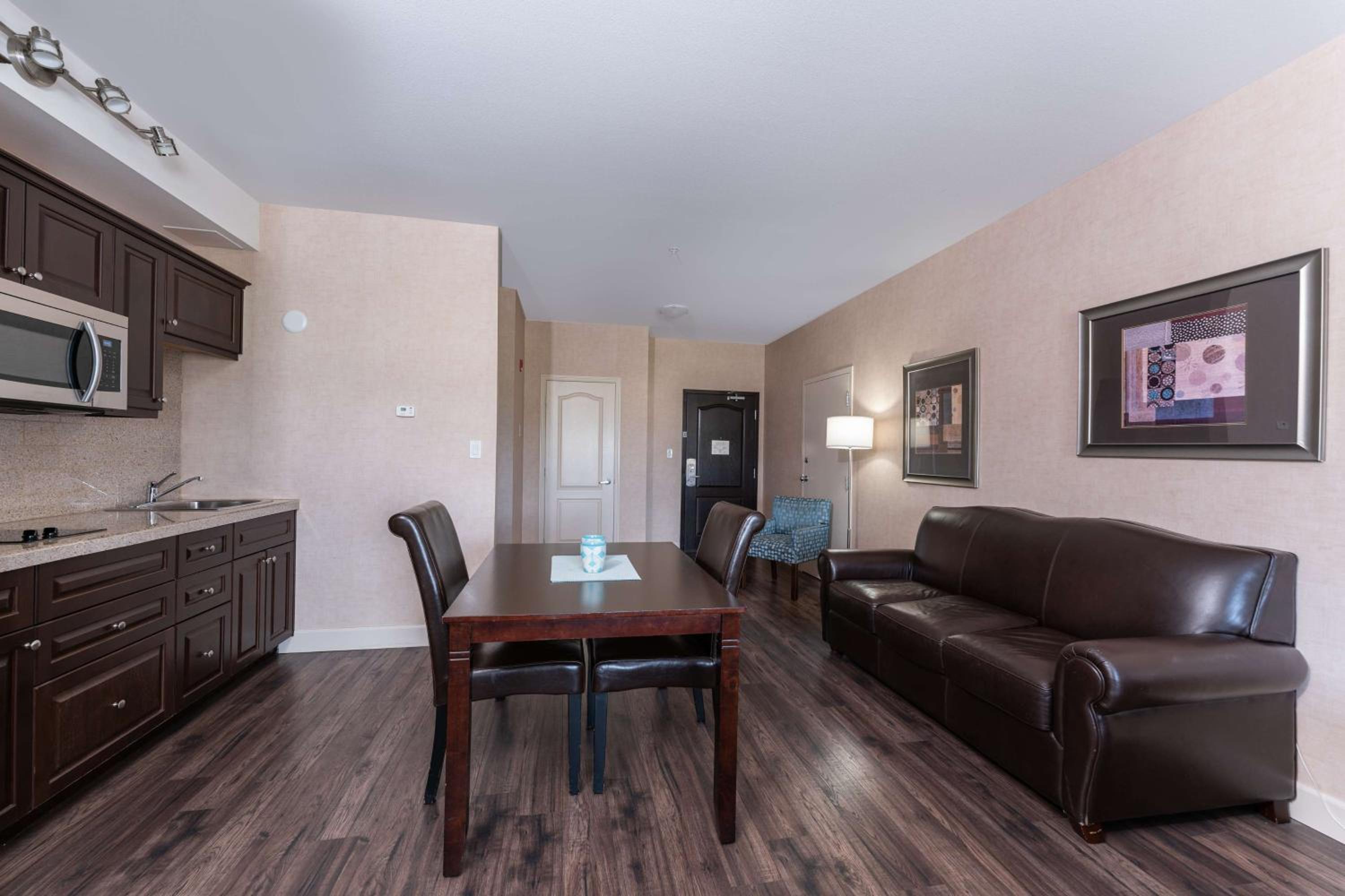 Cranbrook Vacations - Cranbrook Hotel, BW Premier Collection - Property Image 2