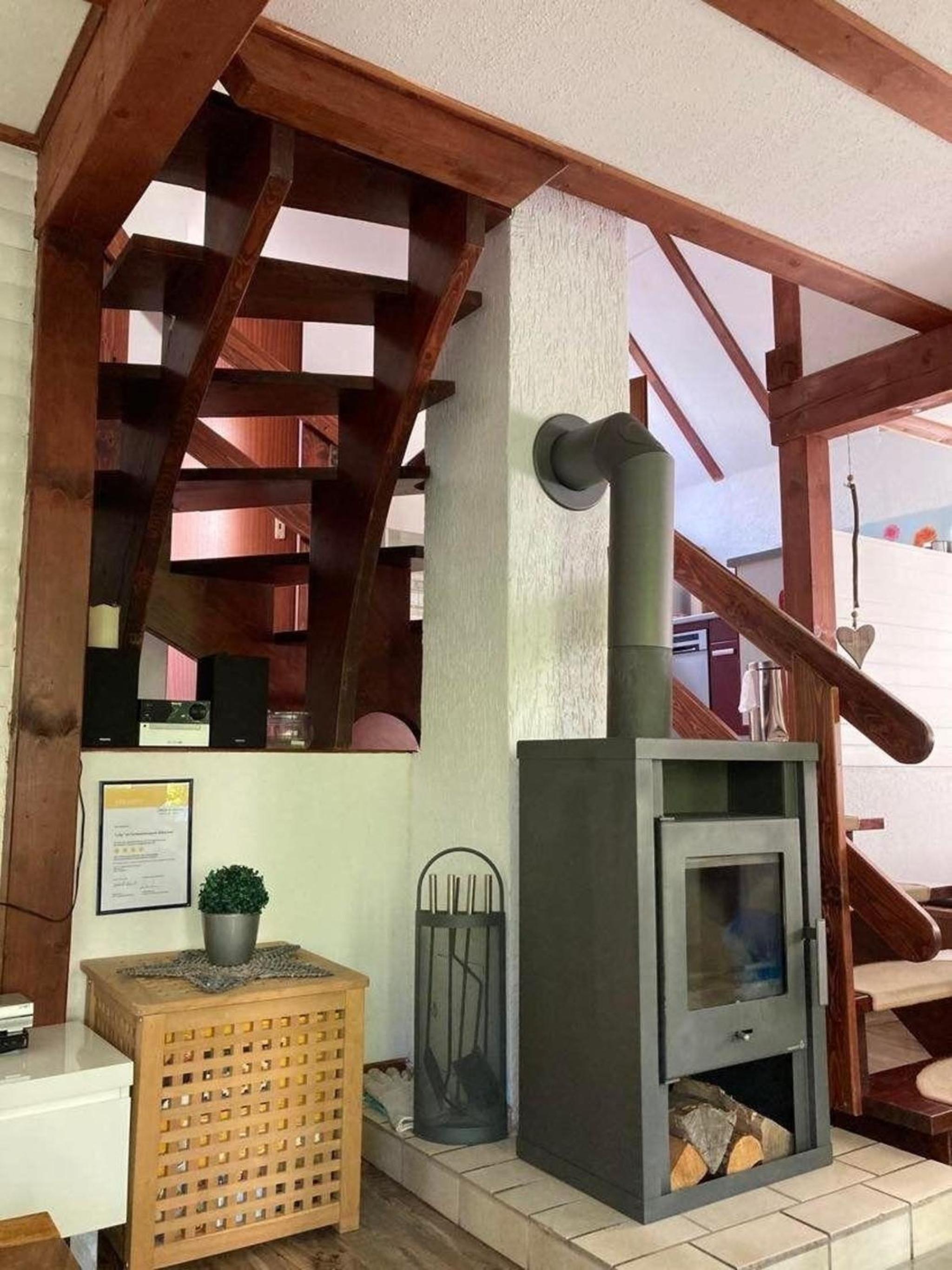 Idyllisches Ferienhaus mit Balkon und Garten