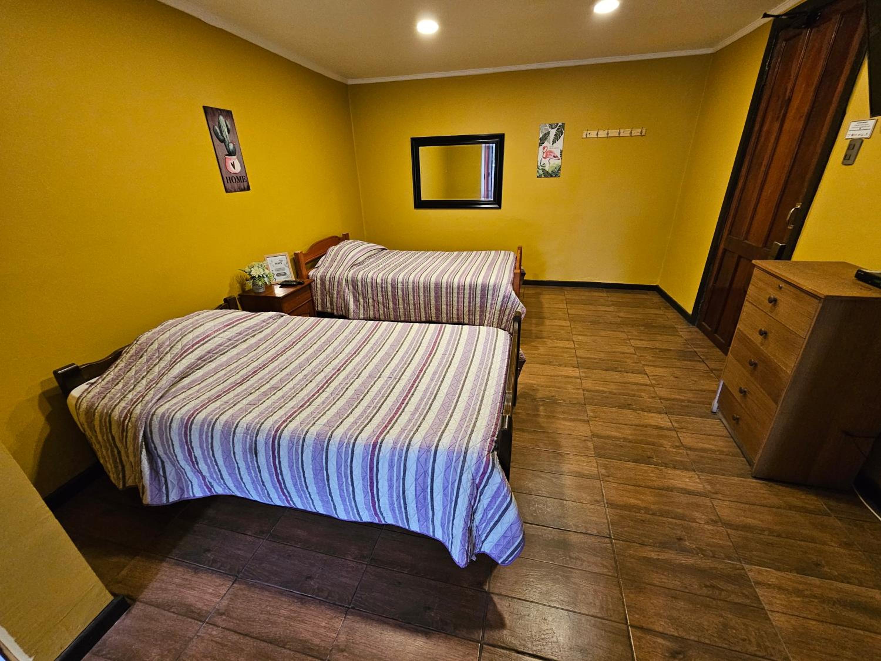 Hostal Aleros